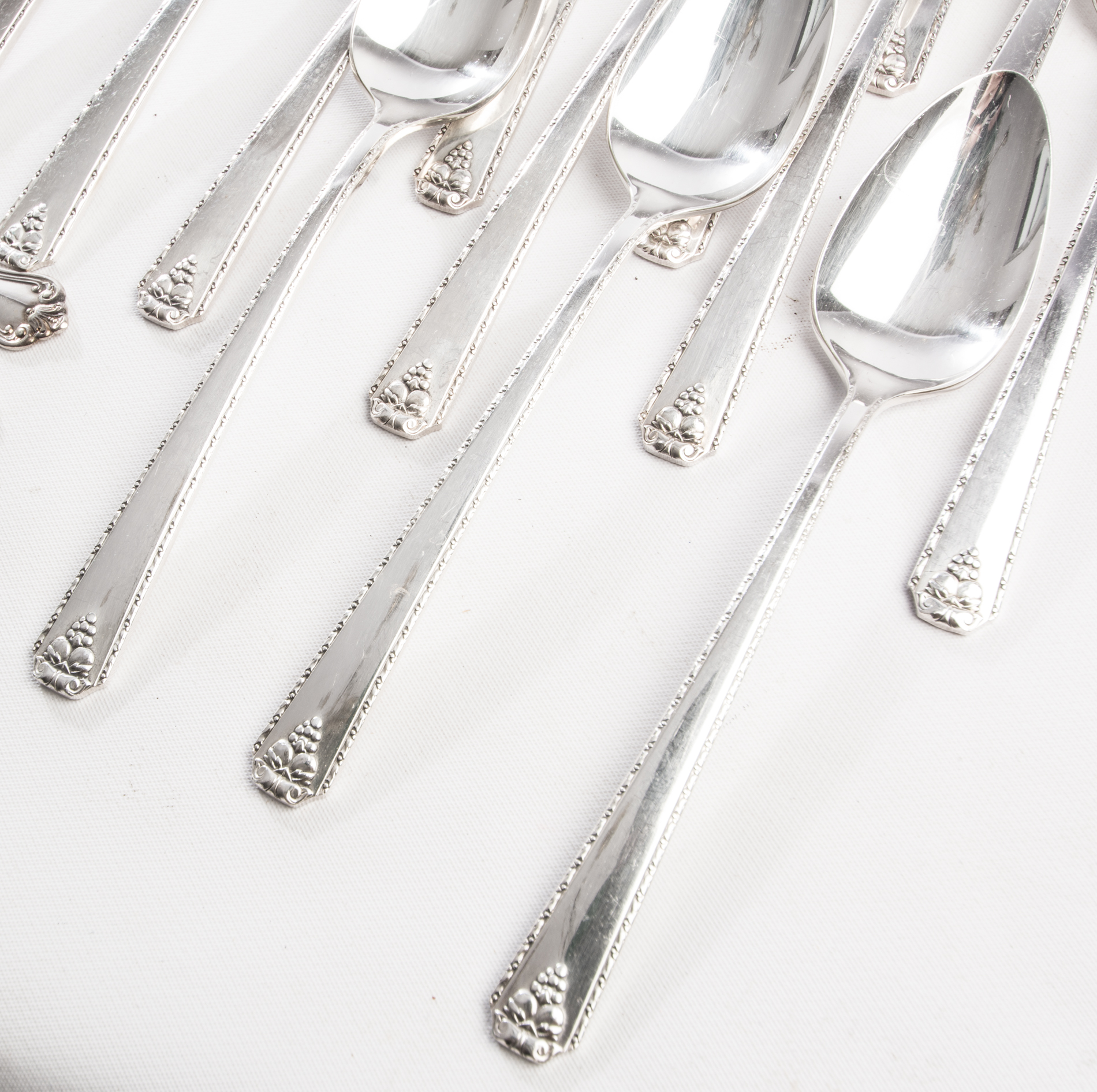 Prestige "Bordeaux" Place Settings for Six including Serving Pieces