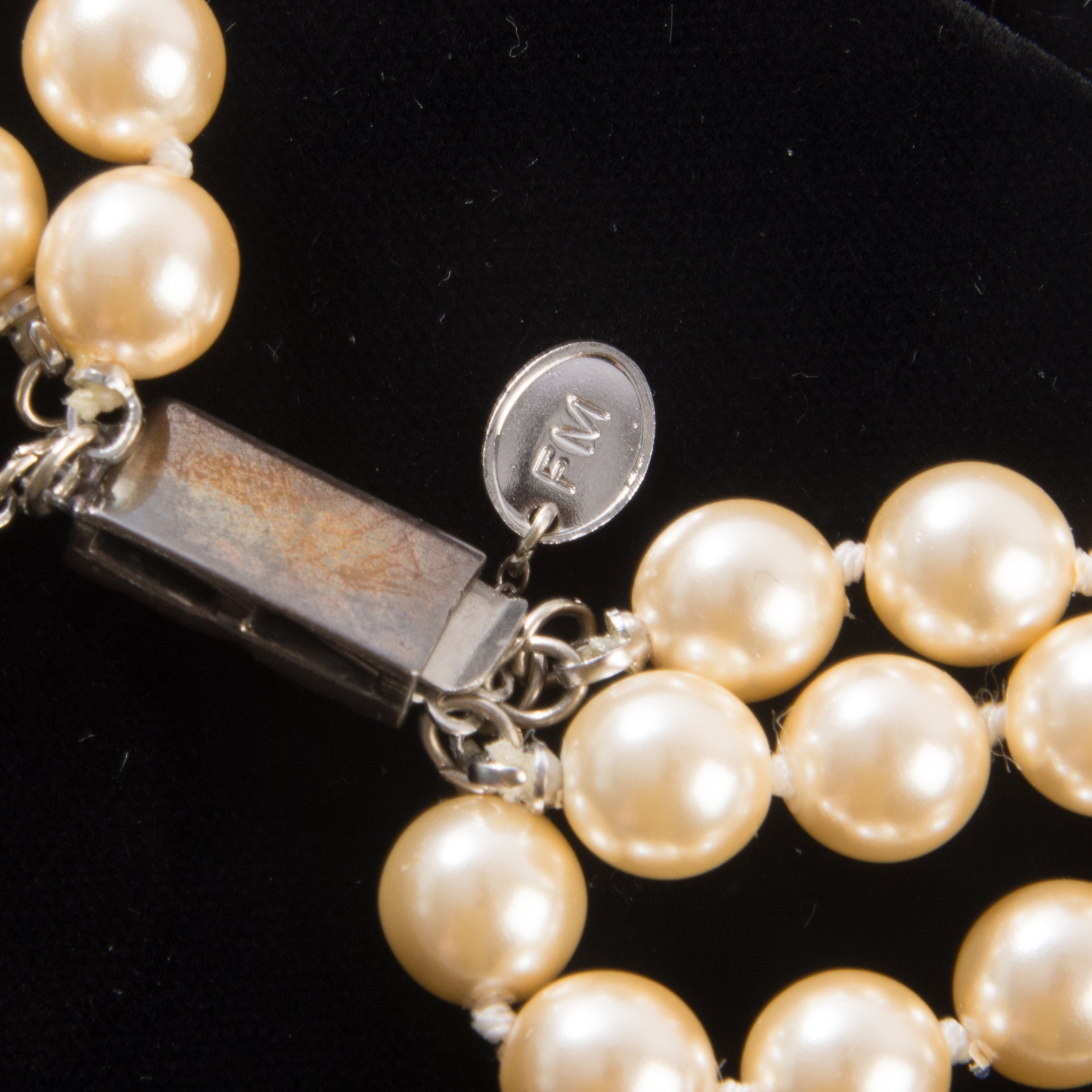 The Franklin Mint "Jackie's Pearls" Reproduction