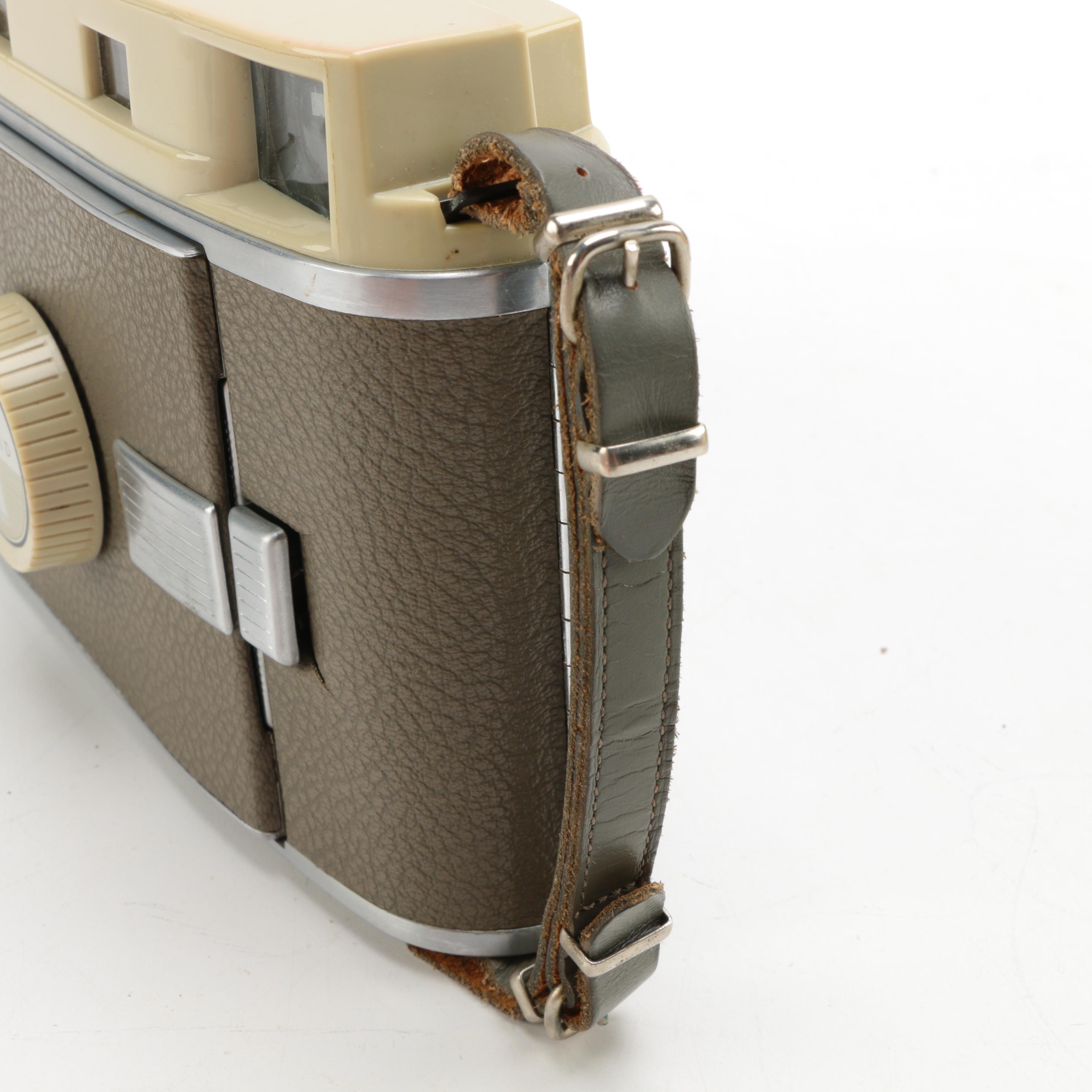 Vintage Polaroid "The 800" Land Camera