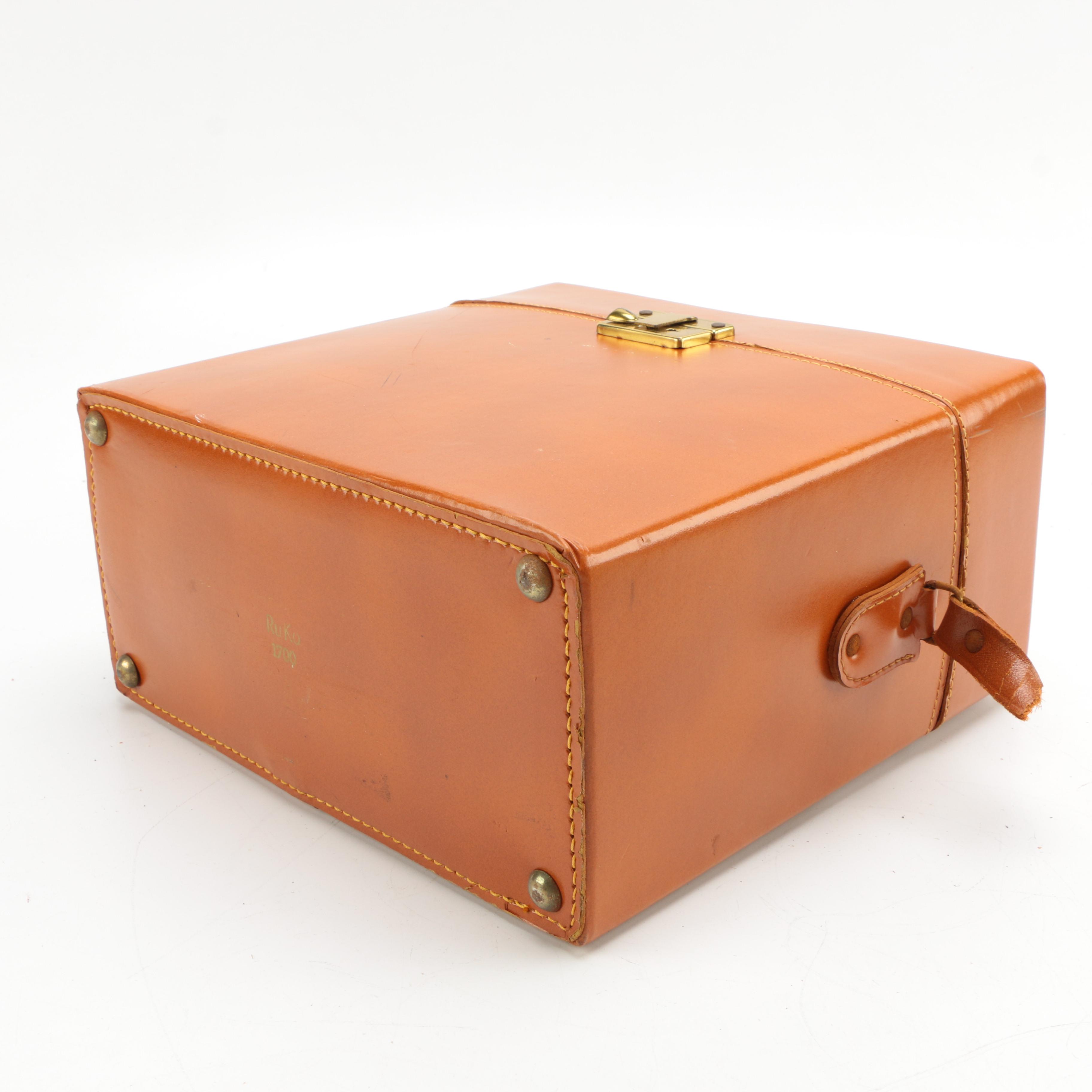 Vintage Polaroid "The 800" Land Camera