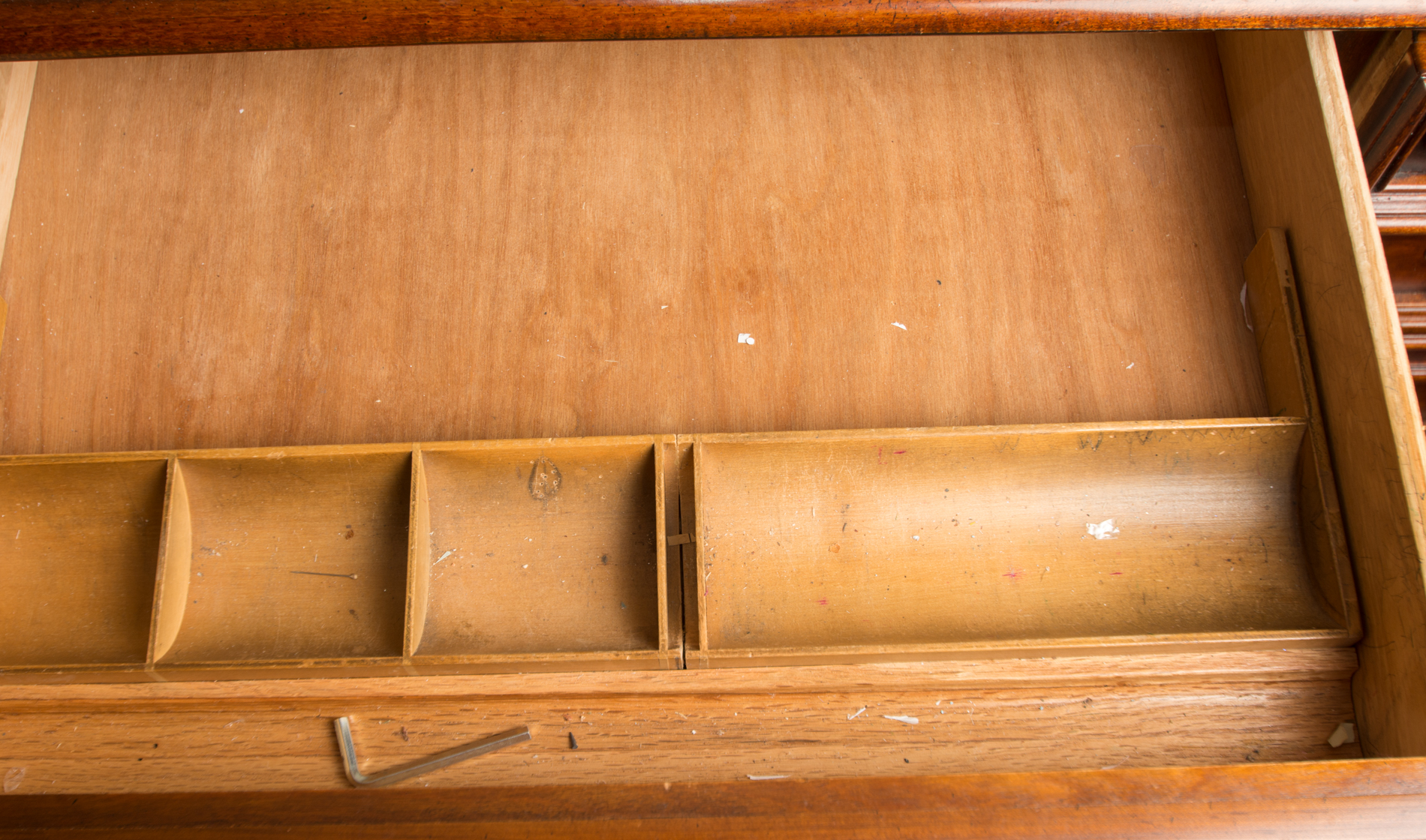 Vintage Federal Style Executive  Desk by Hooker Furniture