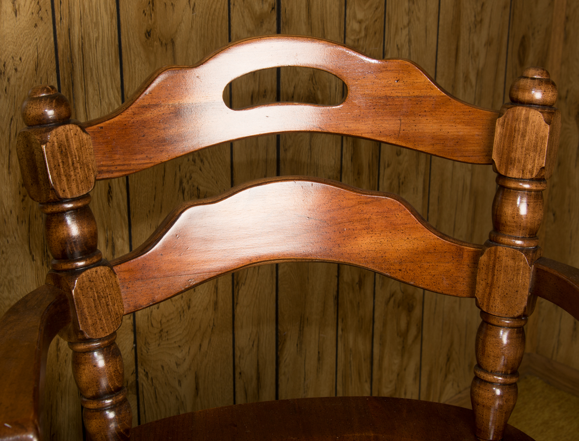 Broyhill "American Frontier" Bar with Stools