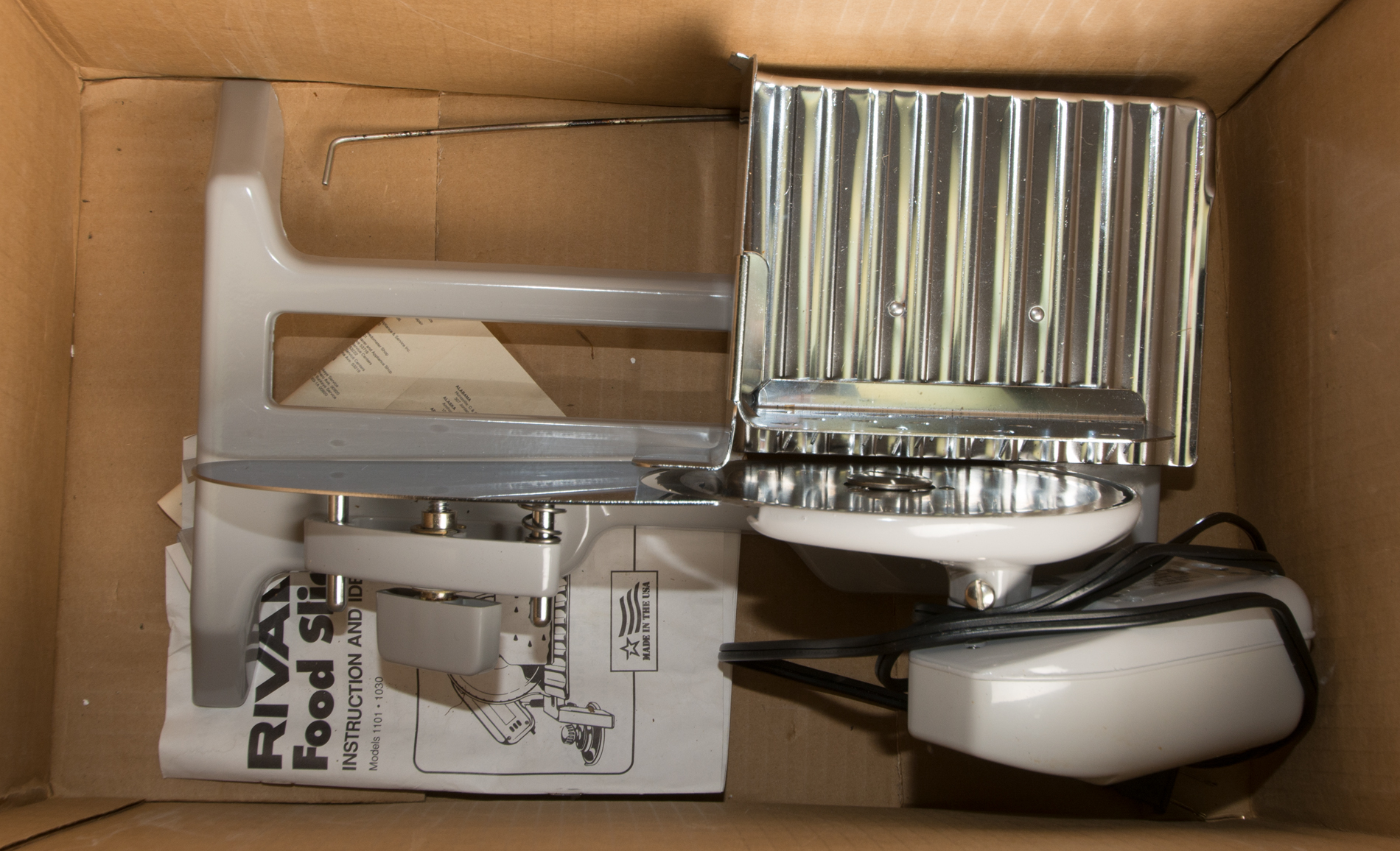 Kitchen Appliances featuring Sunbeam