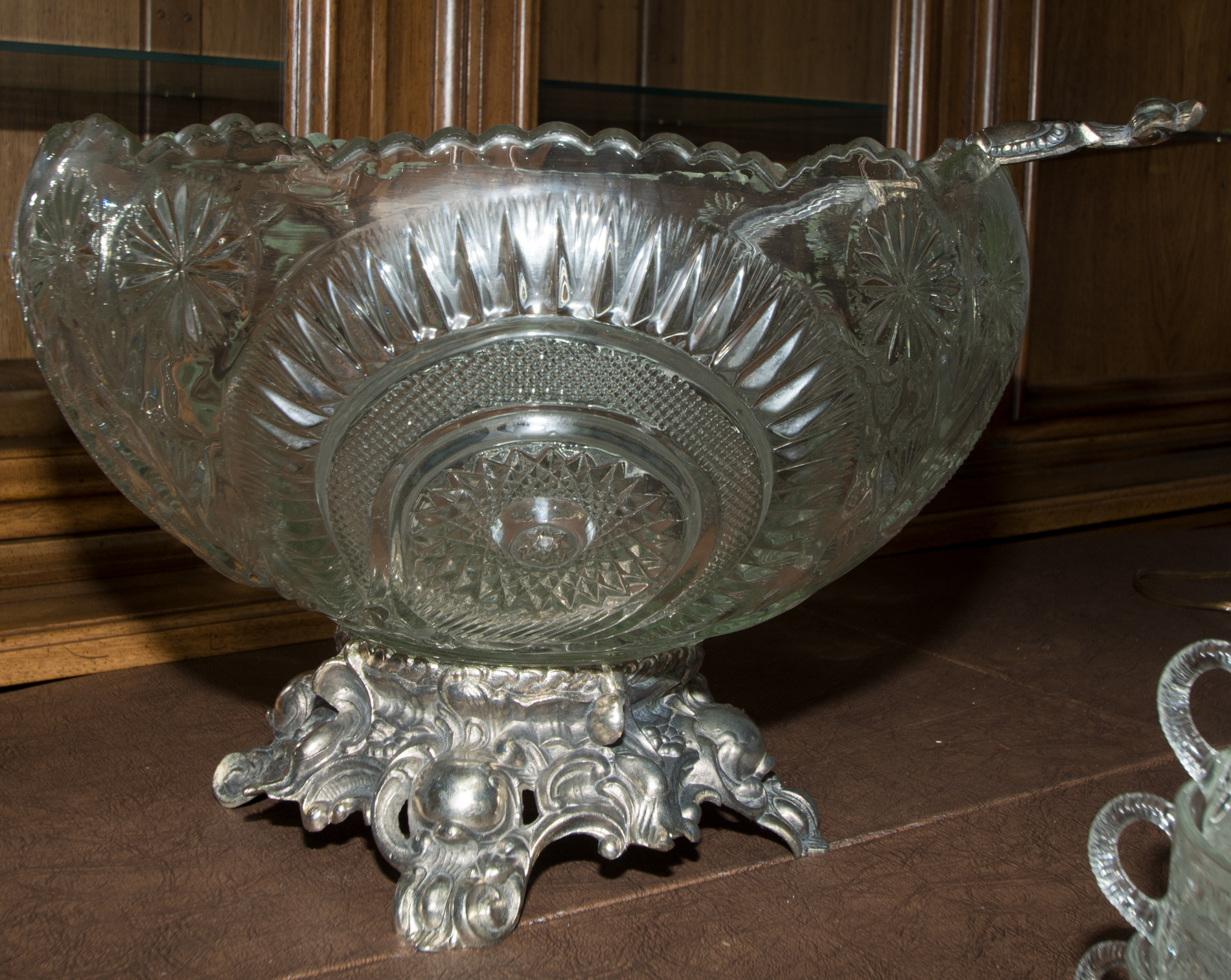 Colony Lancaster Pitman-Dreitzer "Pinwheel & Star" Punch Bowl Set