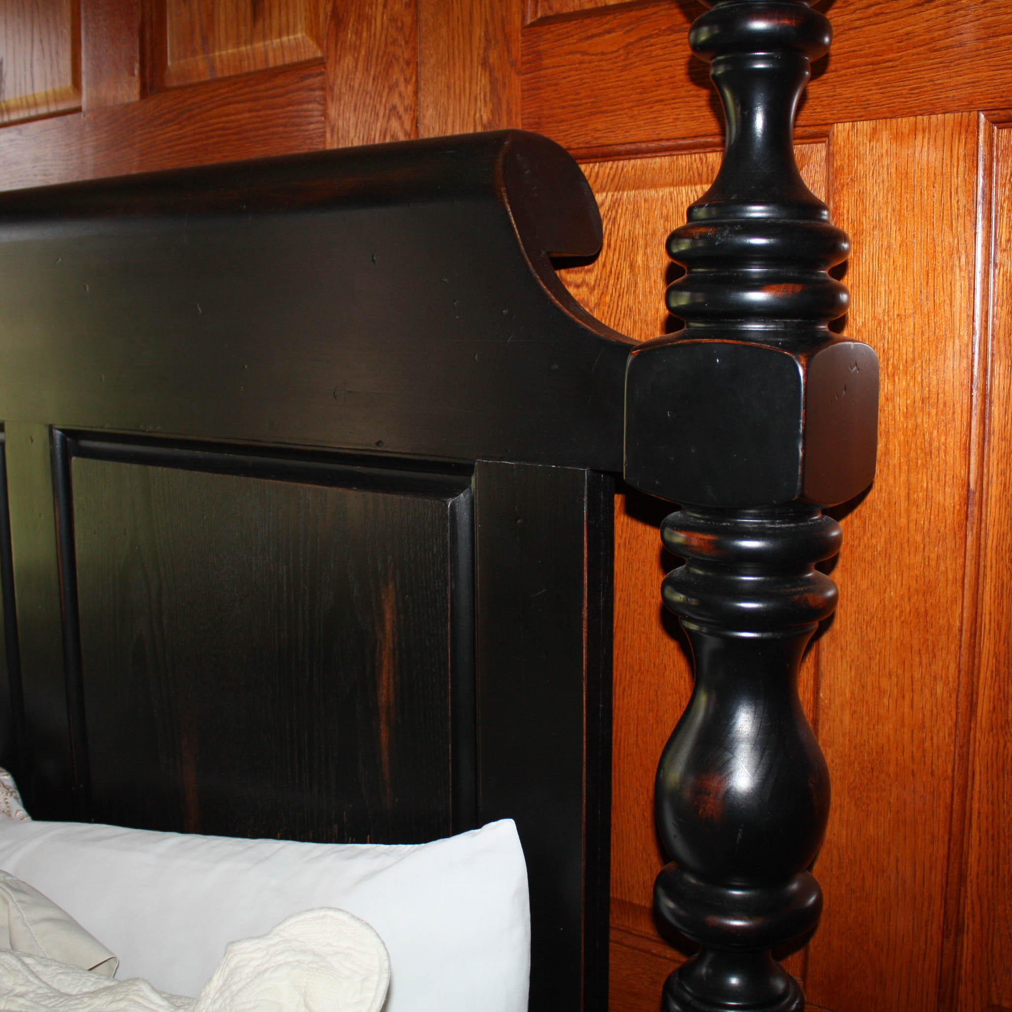 Ebonized Queen Size Cannonball Bed