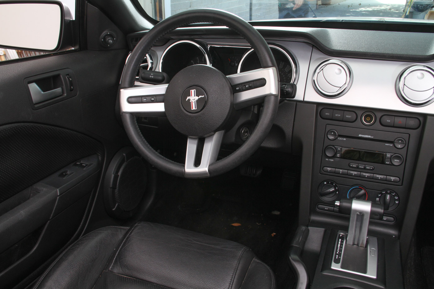 2005 Ford GT Mustang