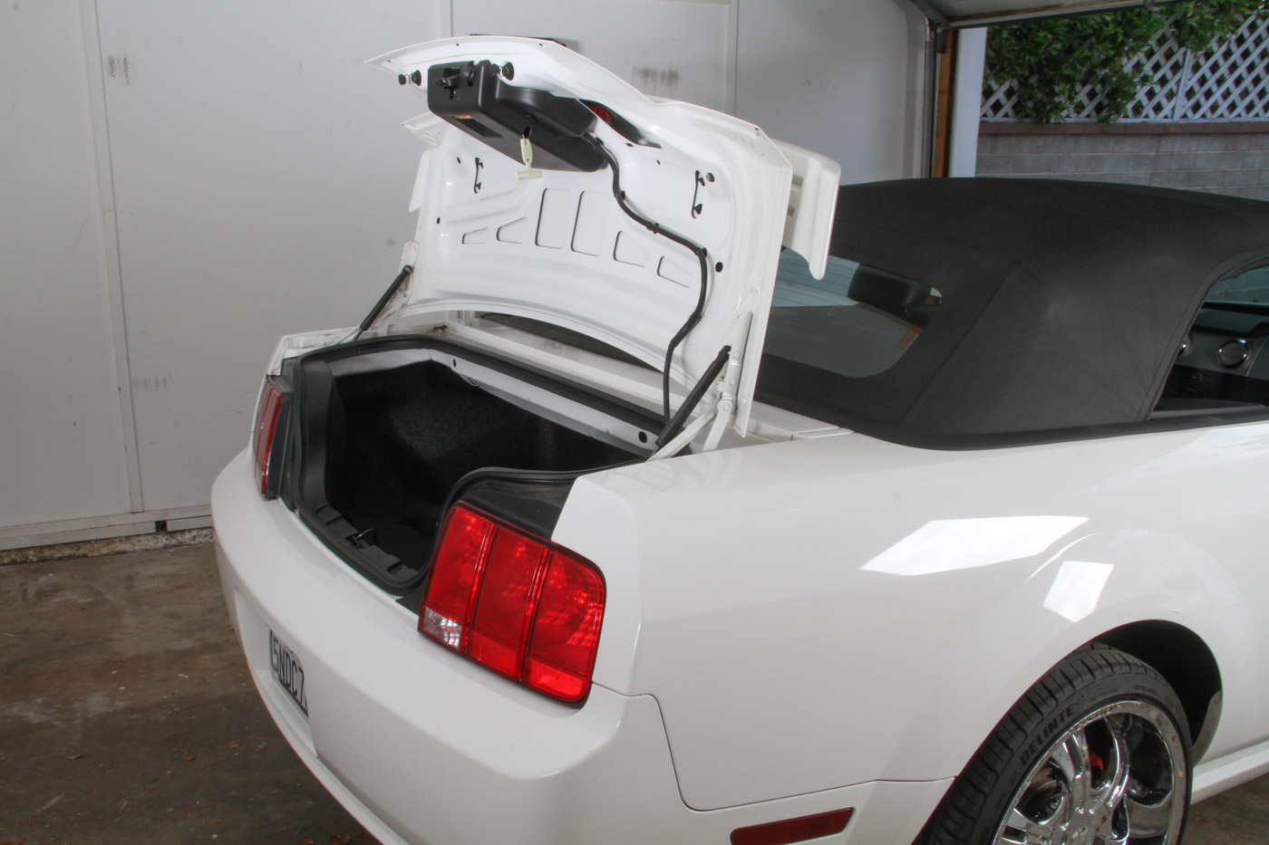 2005 Ford GT Mustang