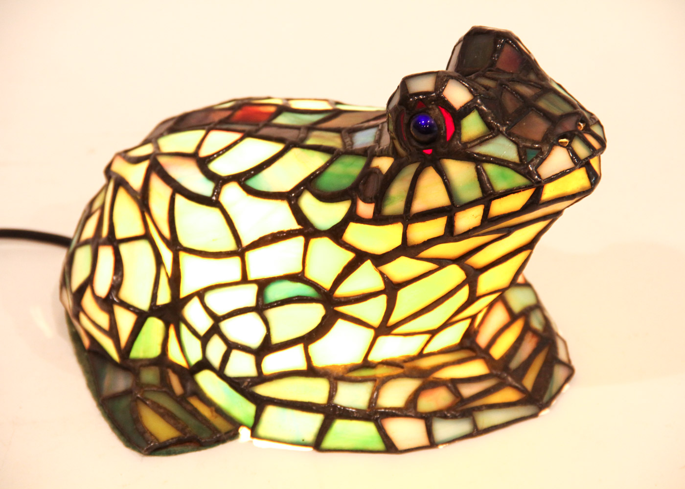 Stained Glass Frog Lamp.