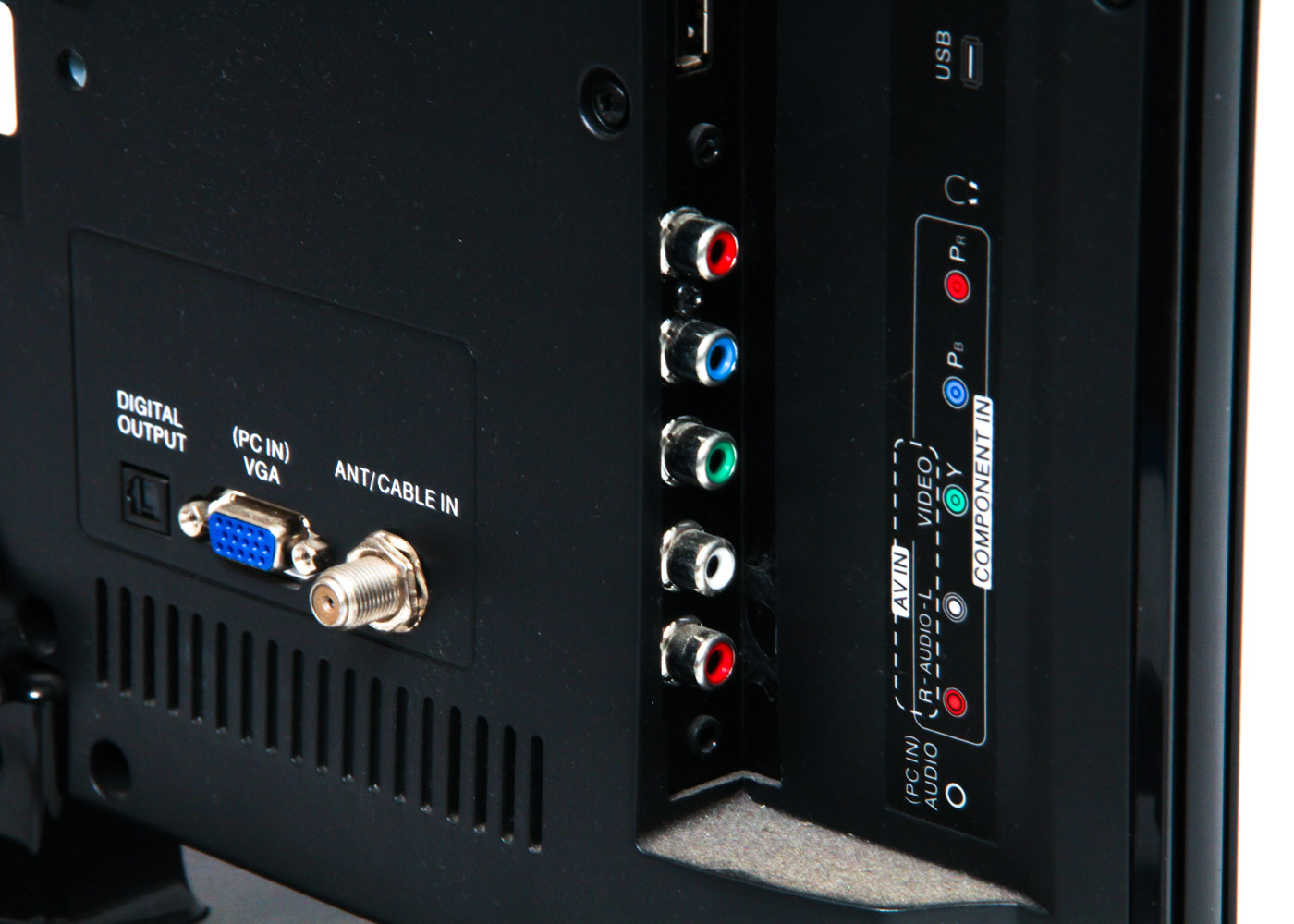 Insignia 22" Energy Star LCD Flat Screen TV