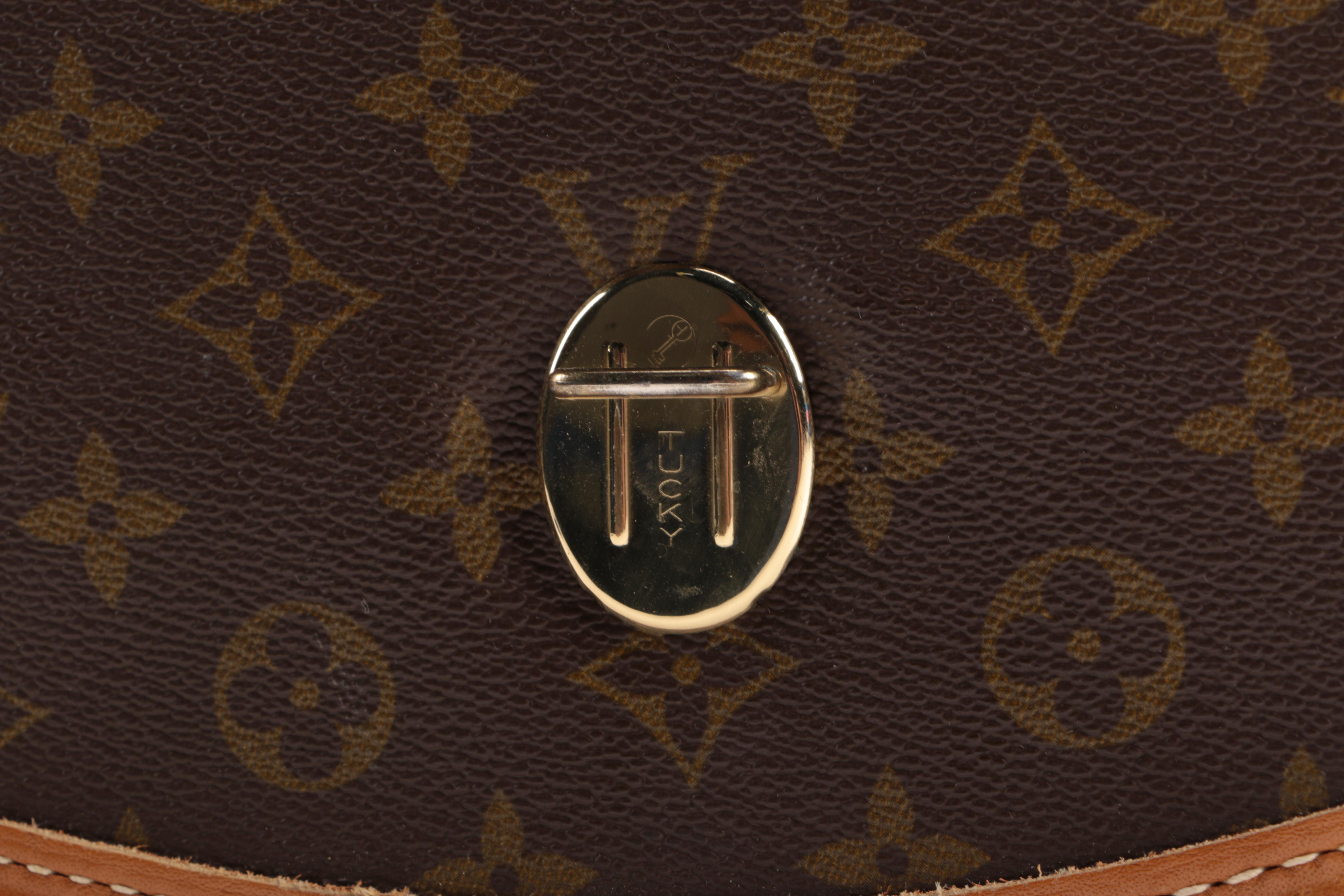 Vintage Louis Vuitton Coated Canvas Vanity Travel Bag