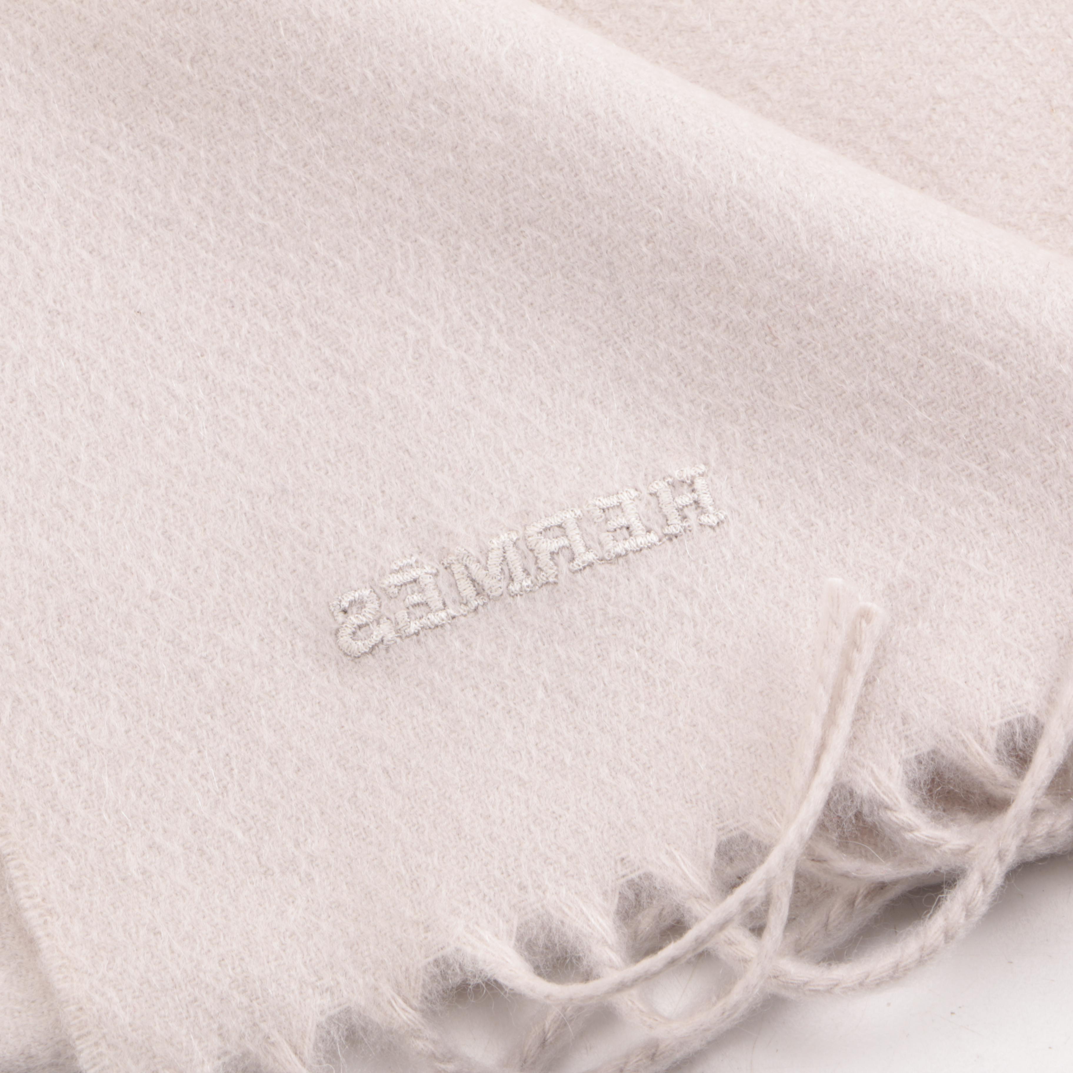 Hermès Cashmere Unie Brodee Muffler