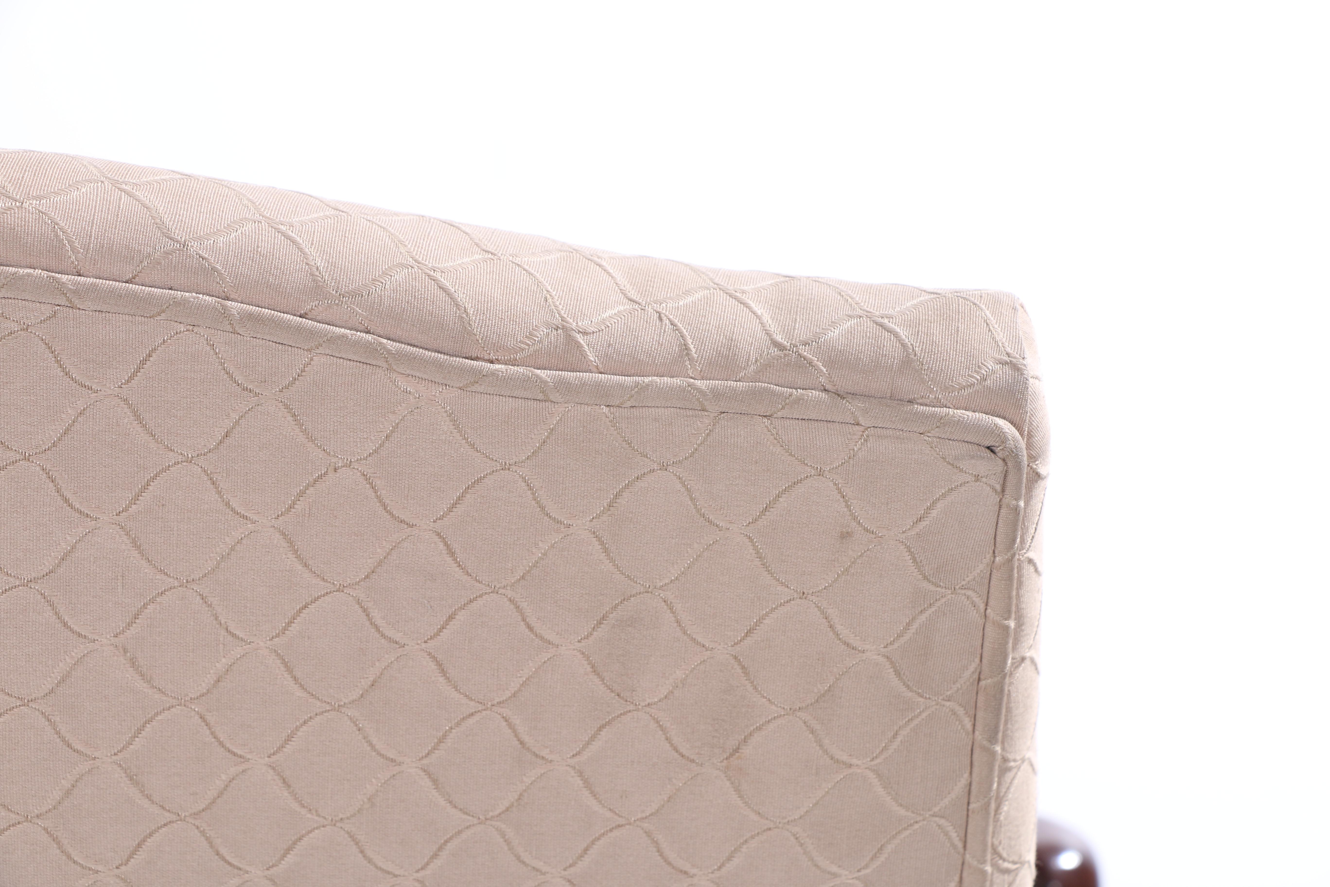 Federal Style Upholstered Lolling Chair