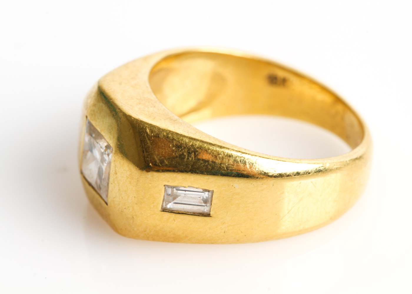 18K Yellow Gold and 1.00 CTW Flush Set Diamond Flat Top Ring