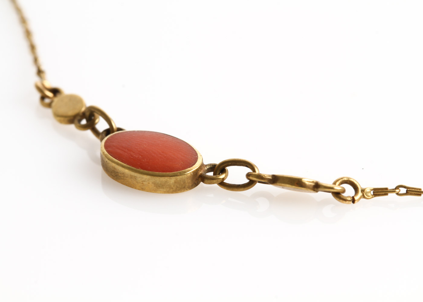 18K Yellow Gold and Coral Pendant Necklace