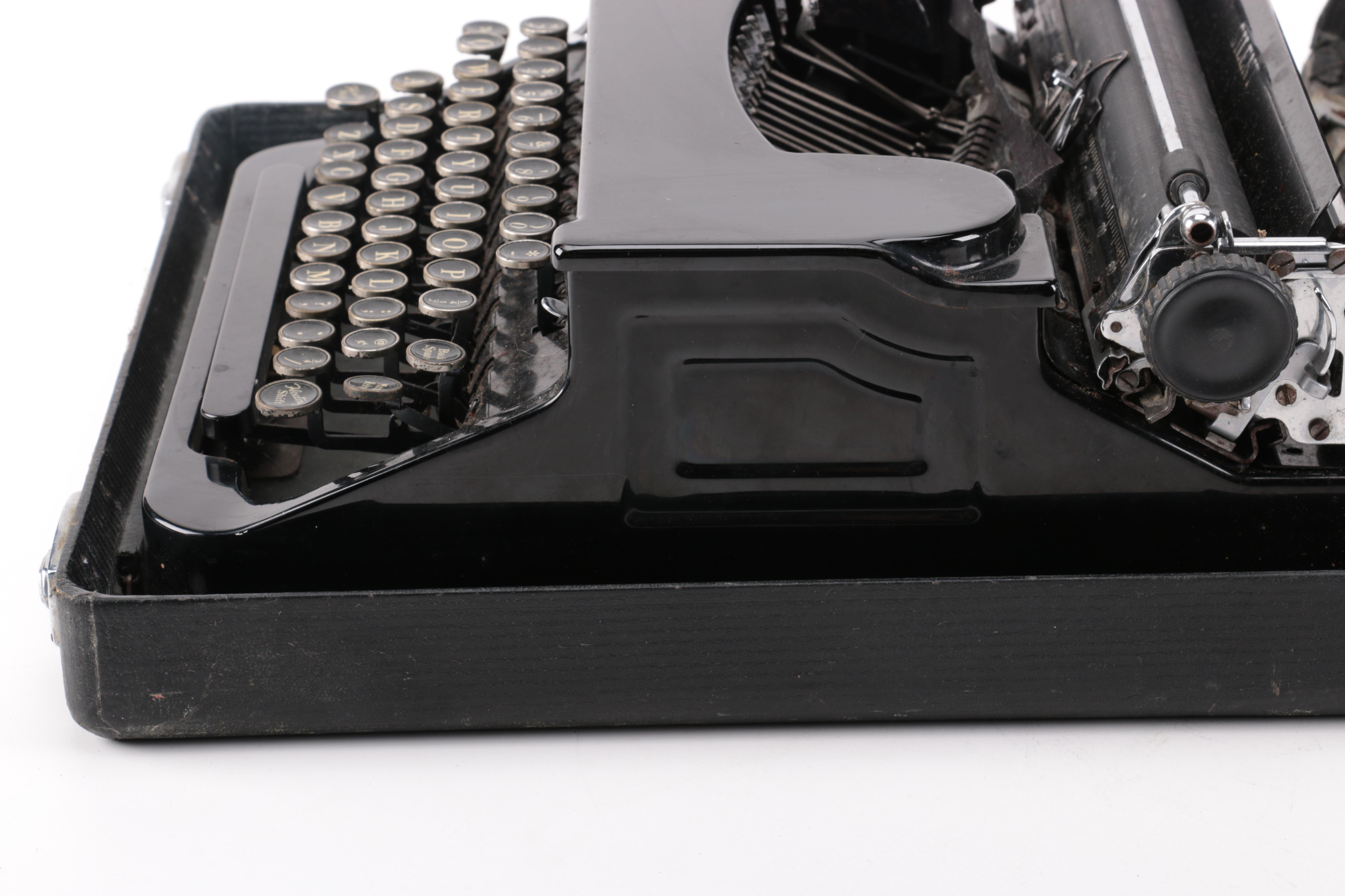 Vintage 1939 Corona Silent Typewriter