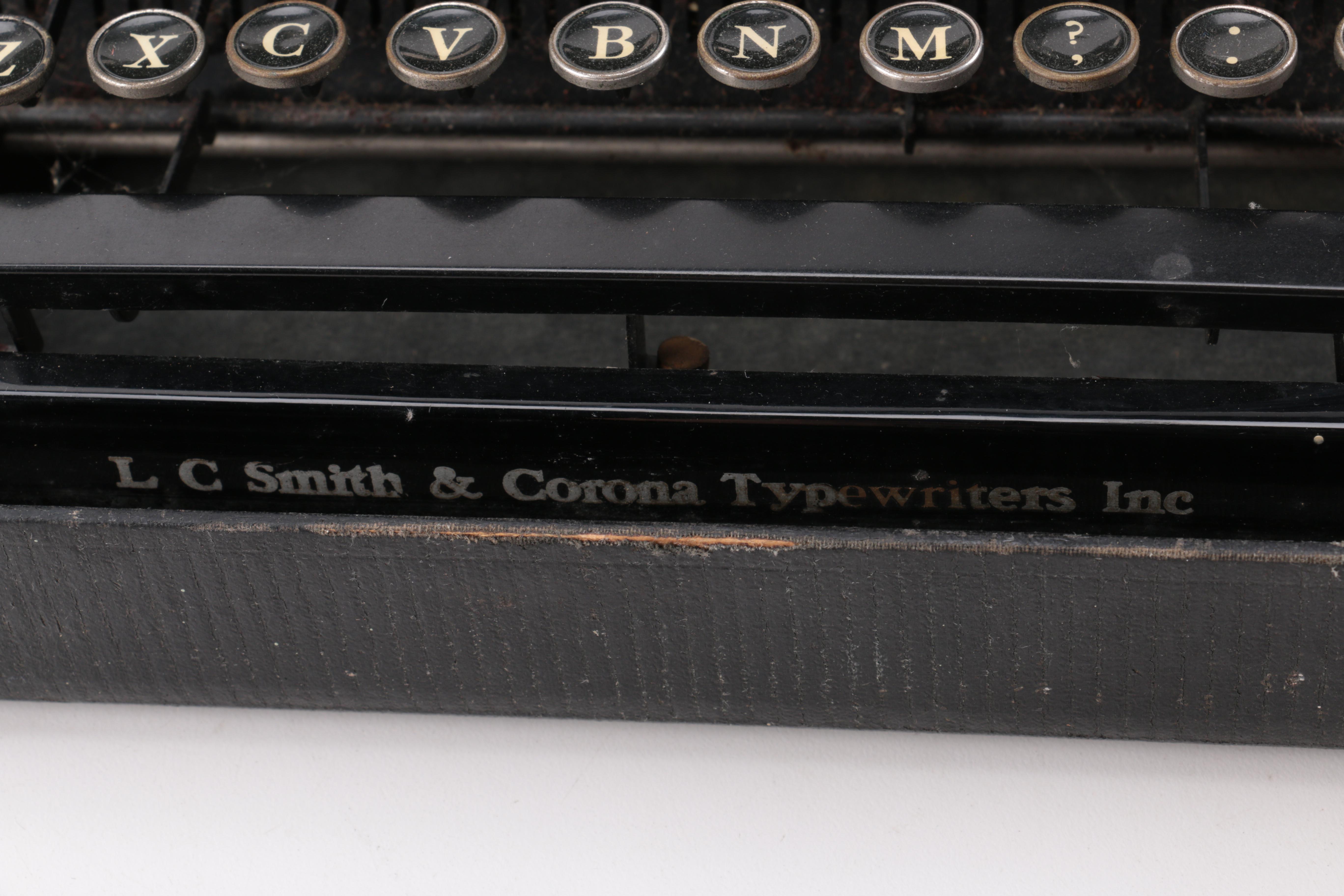 Vintage 1939 Corona Silent Typewriter
