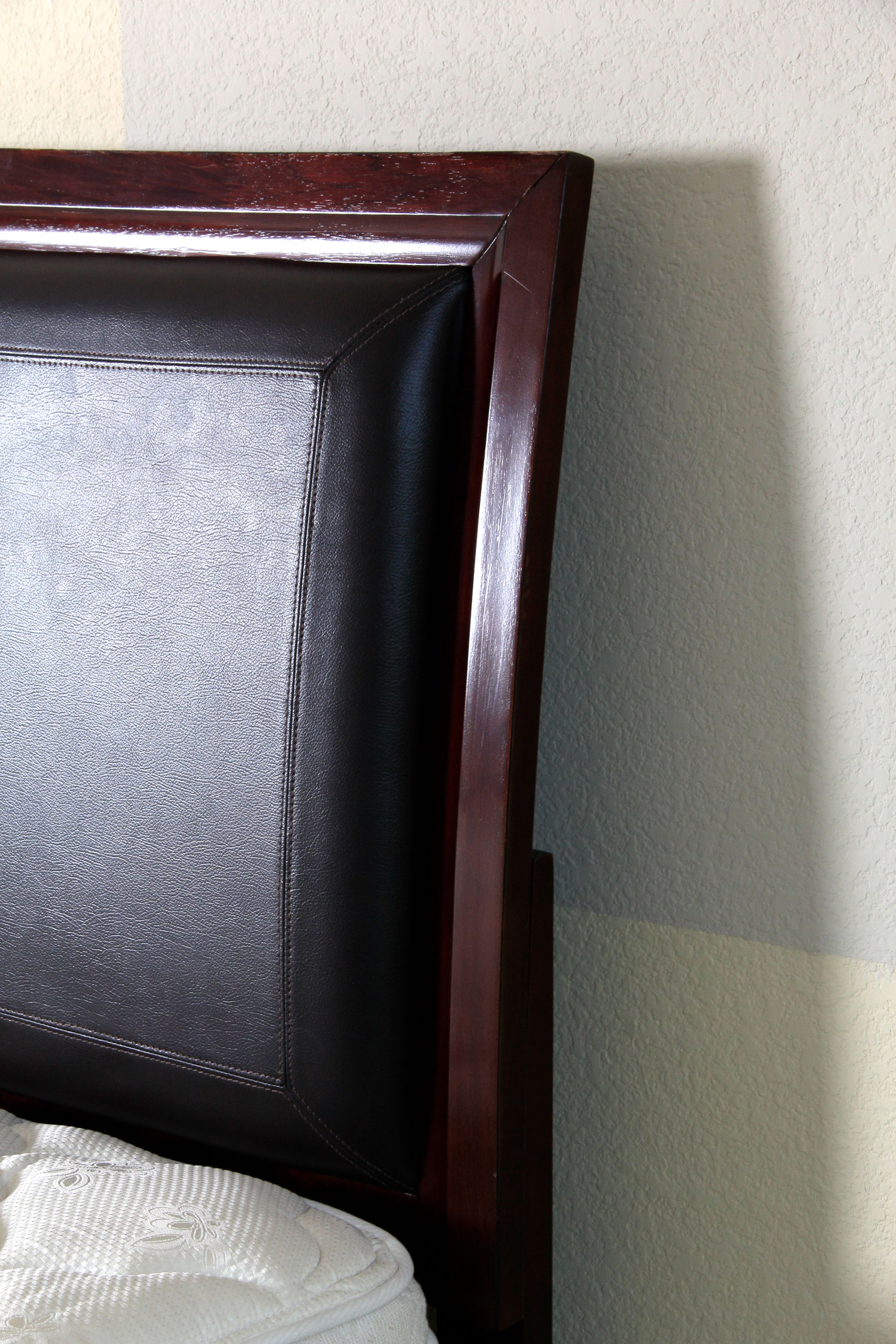 Queen Size Bed Frame with Mahogany Finish