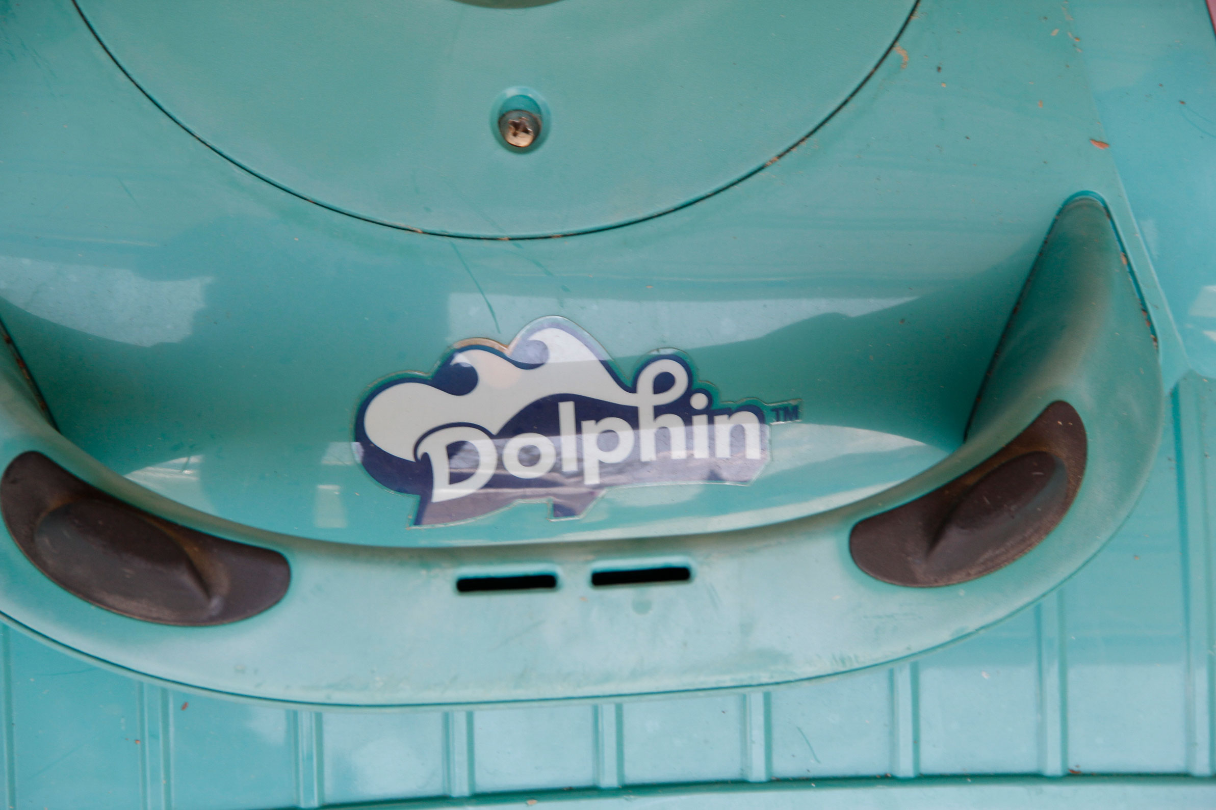 Deluxe 3 Dolphin Robotic Pool Cleaner by Maytronics