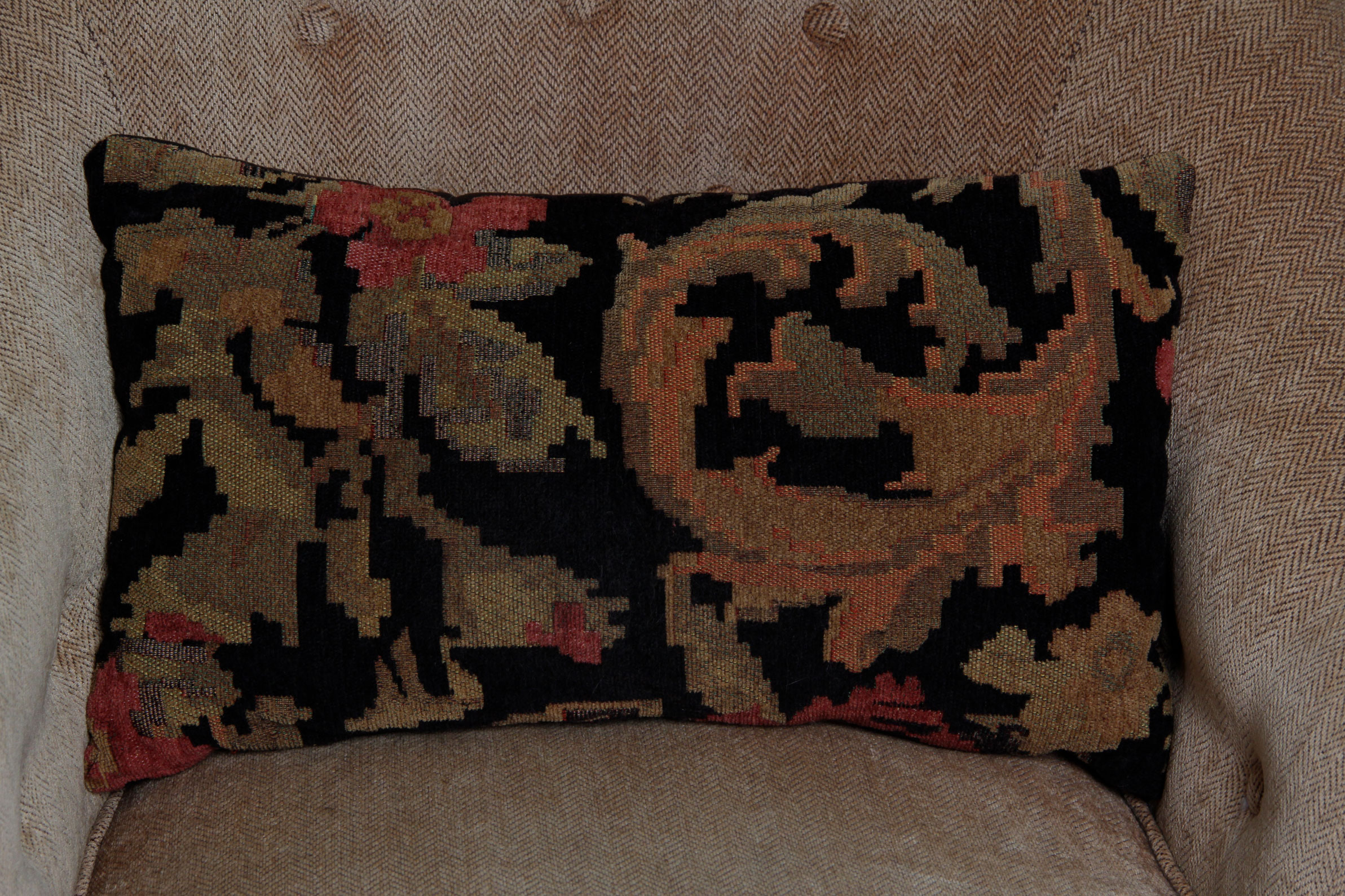 Hekman Woodmark Howard Miller Company Arm Chair