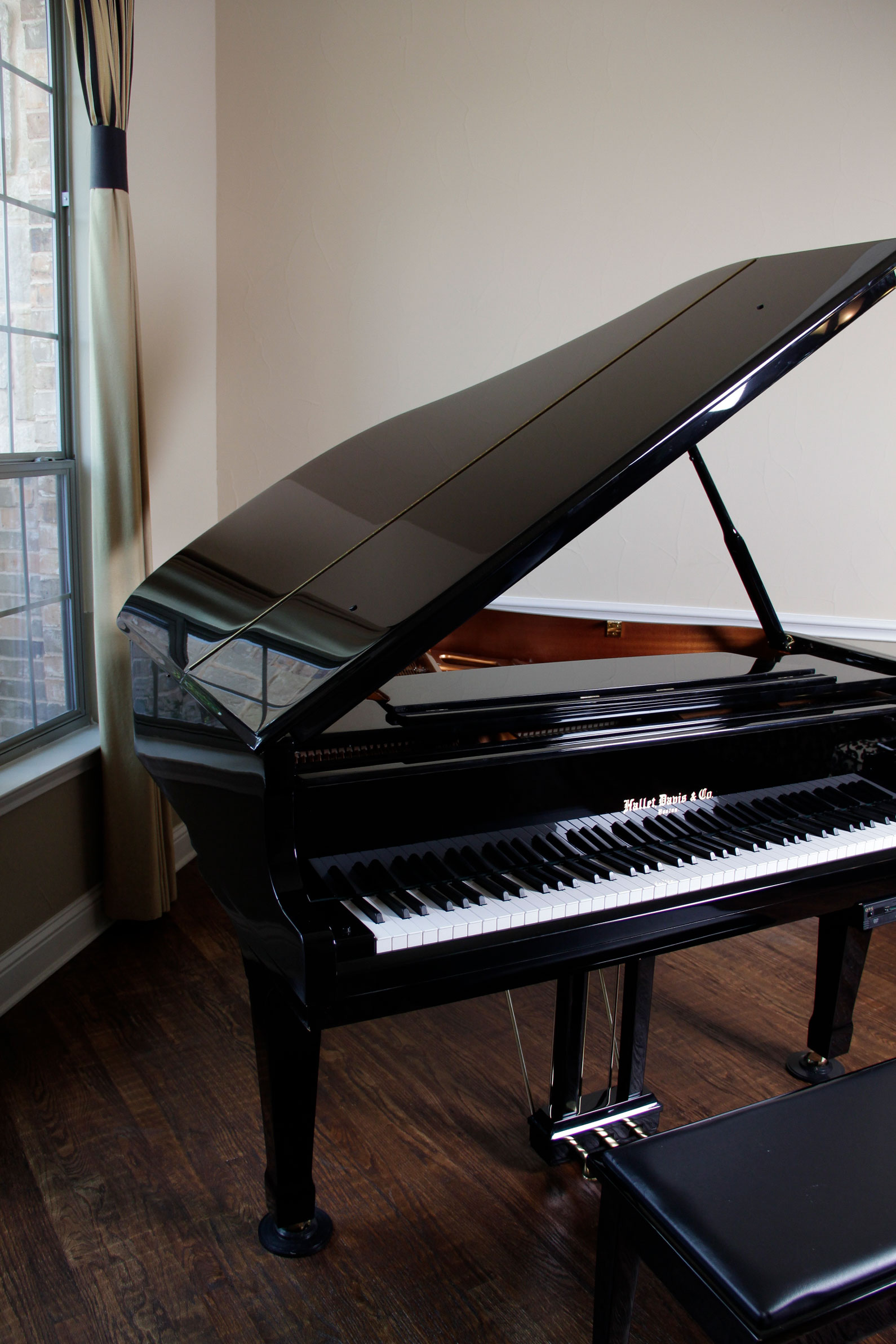 Hallet, Davis & Co. Baby Grand Piano