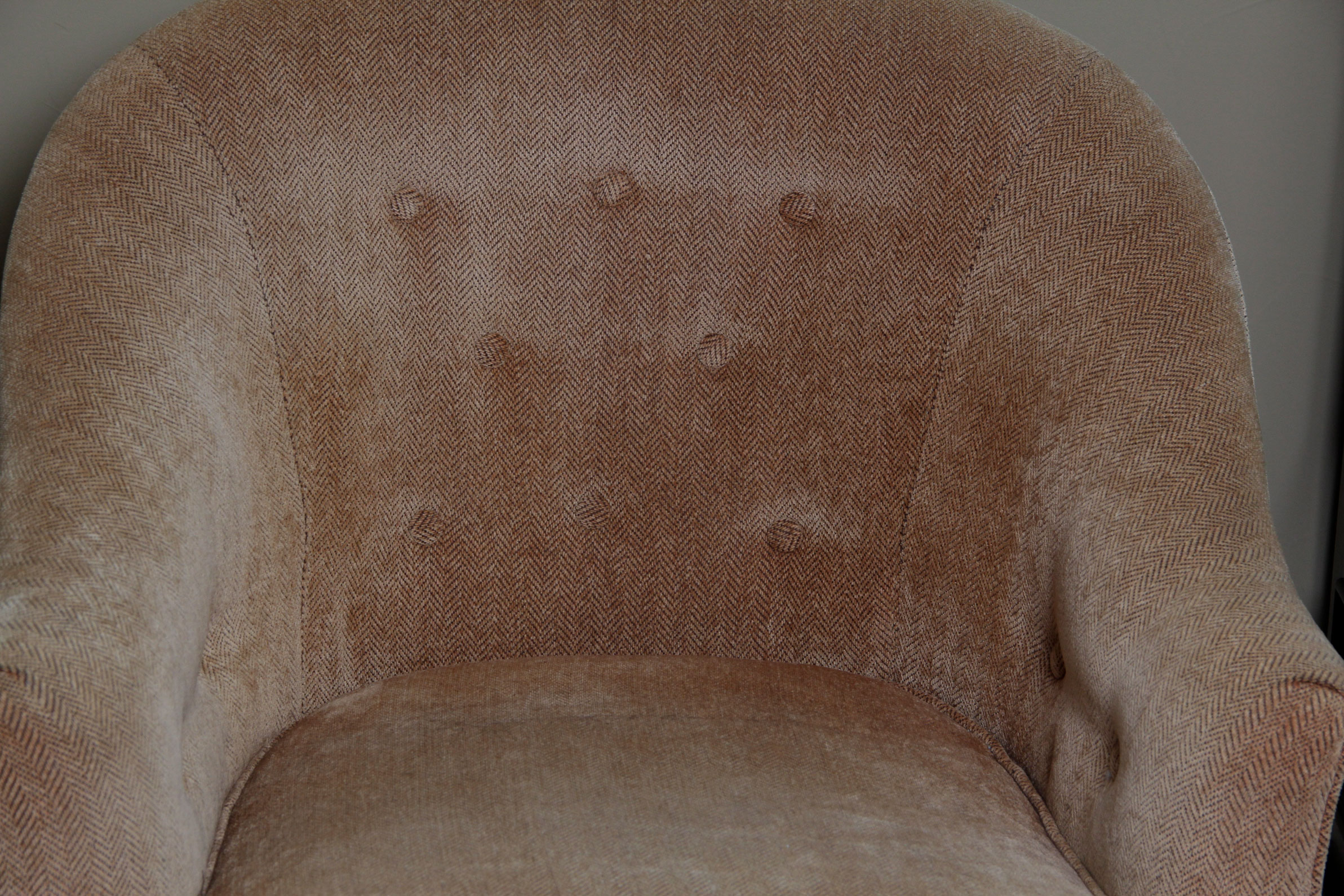 Hekman Woodmark Howard Miller Company Arm Chair