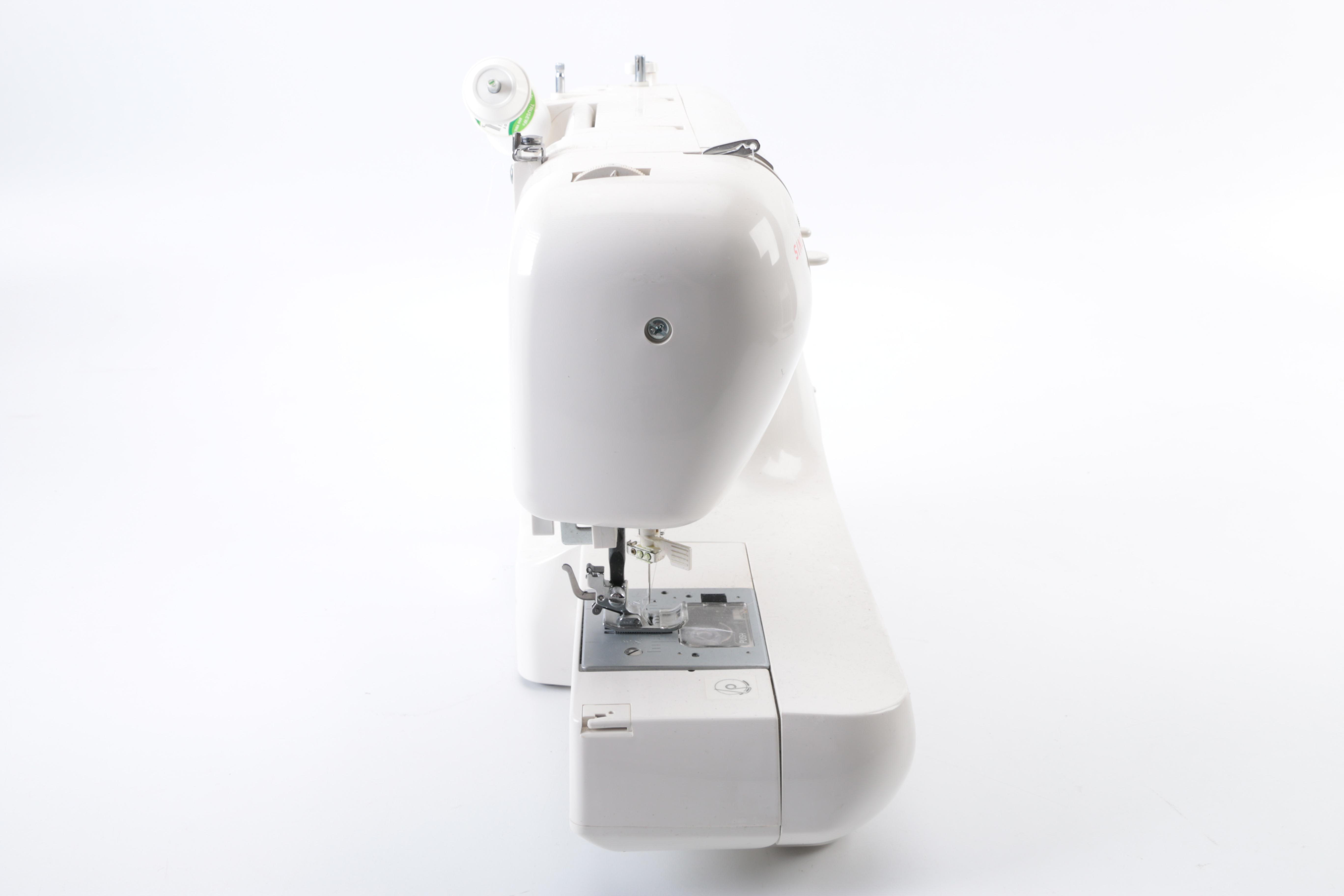 Singer 3962 Sewing Machine with Case