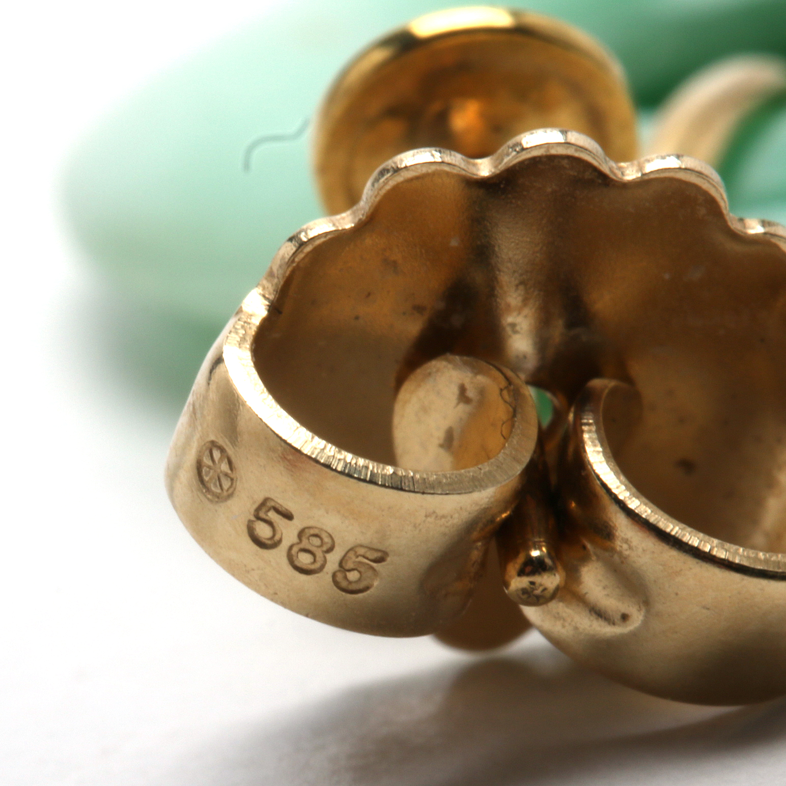 Vintage 14K Yellow Gold Jadeite "Bi" Disc Earrings