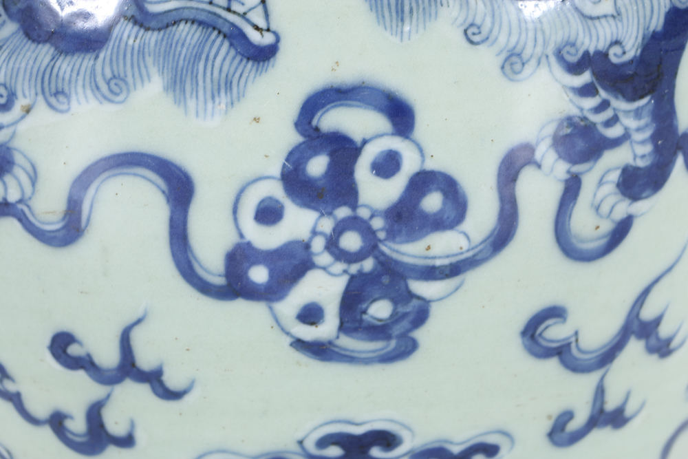 19th Century Blue and White Chinese Ginger Jar with Lions