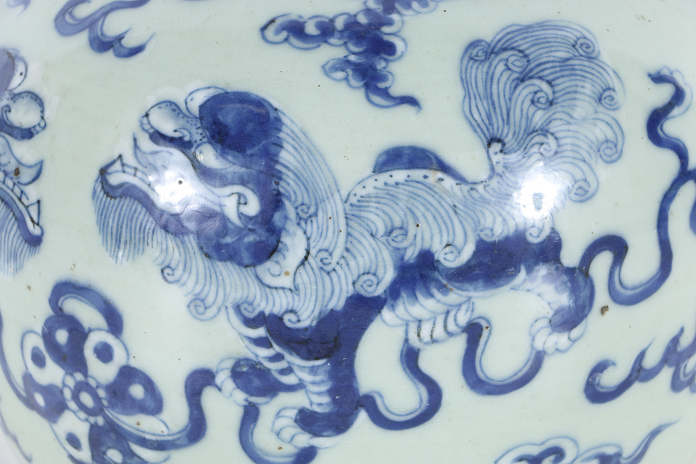 19th Century Blue and White Chinese Ginger Jar with Lions