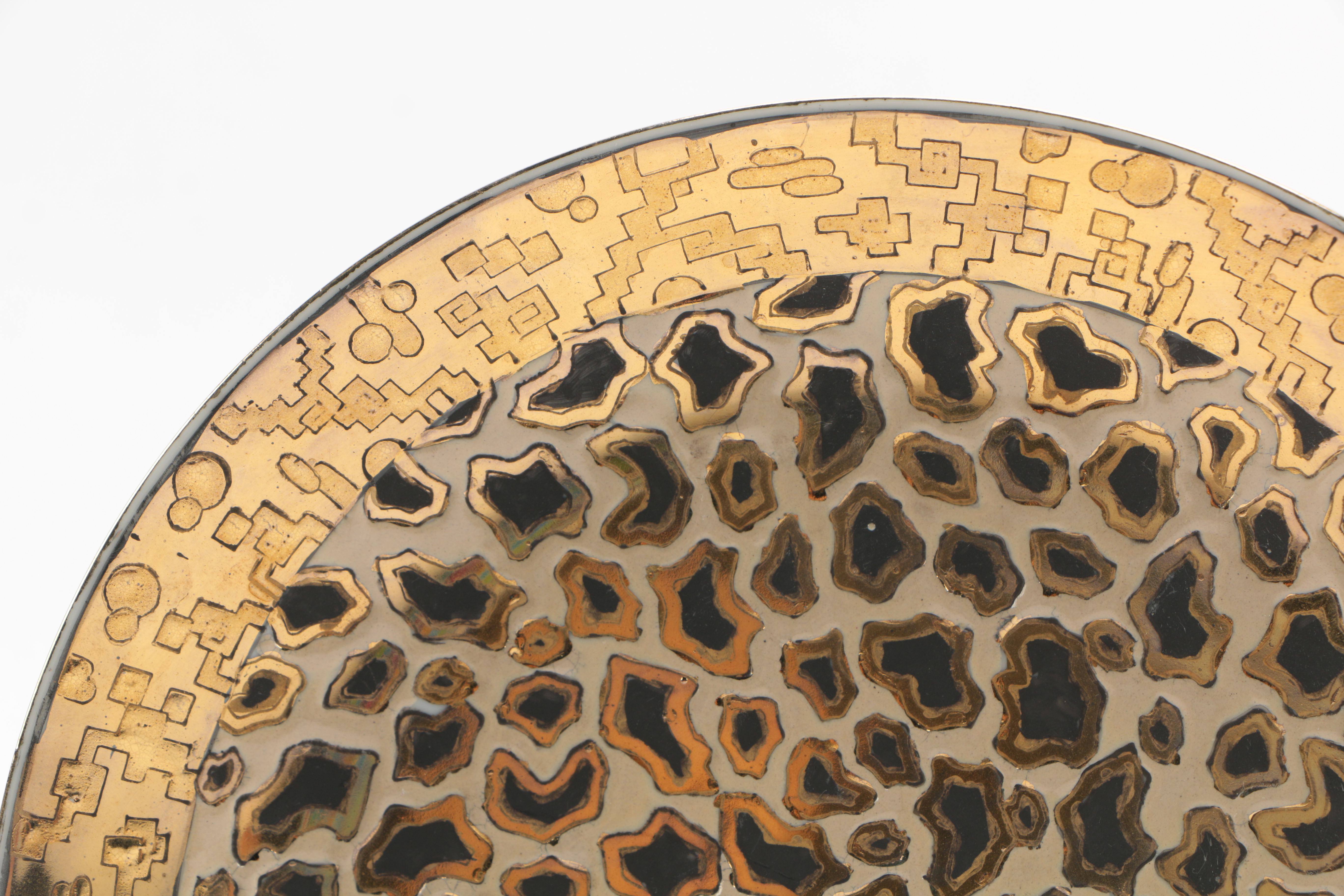 Pair of Palm Tree Decor Ceramic Plates With Wooden Stand