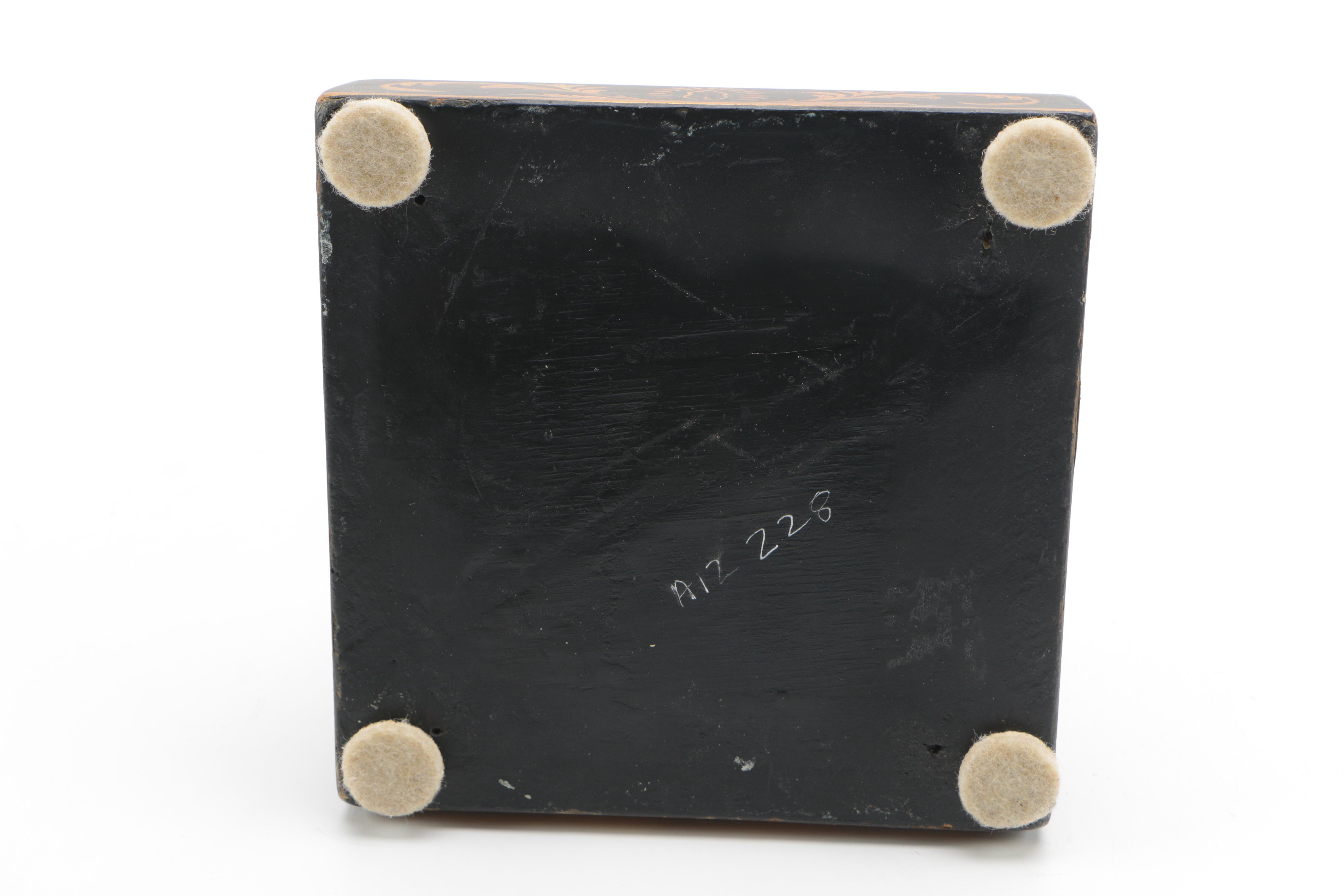 Chinoiserie Decorated Obelisk