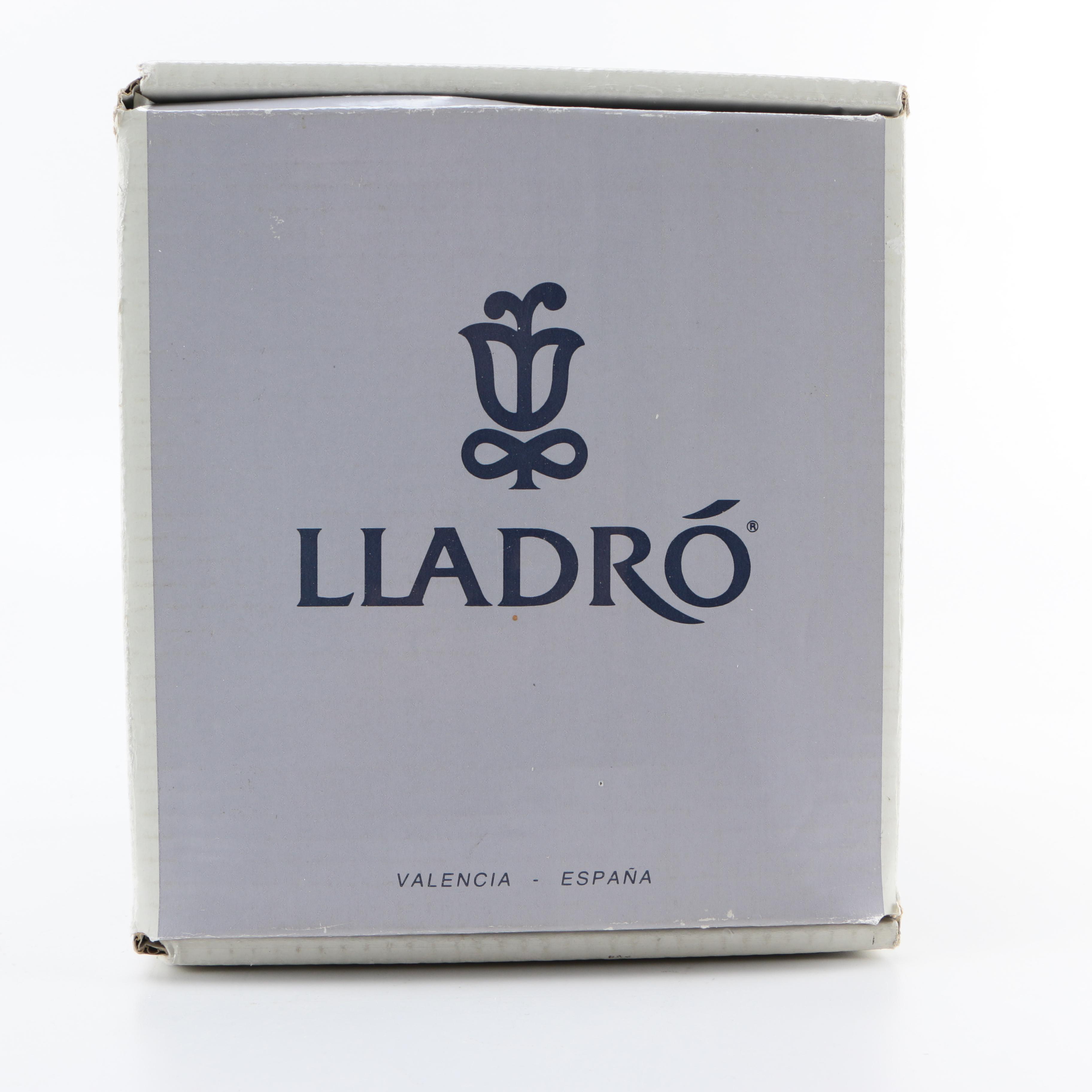 Lladró Vintage "Japanese Girl Decorating" Porcelain Figurine