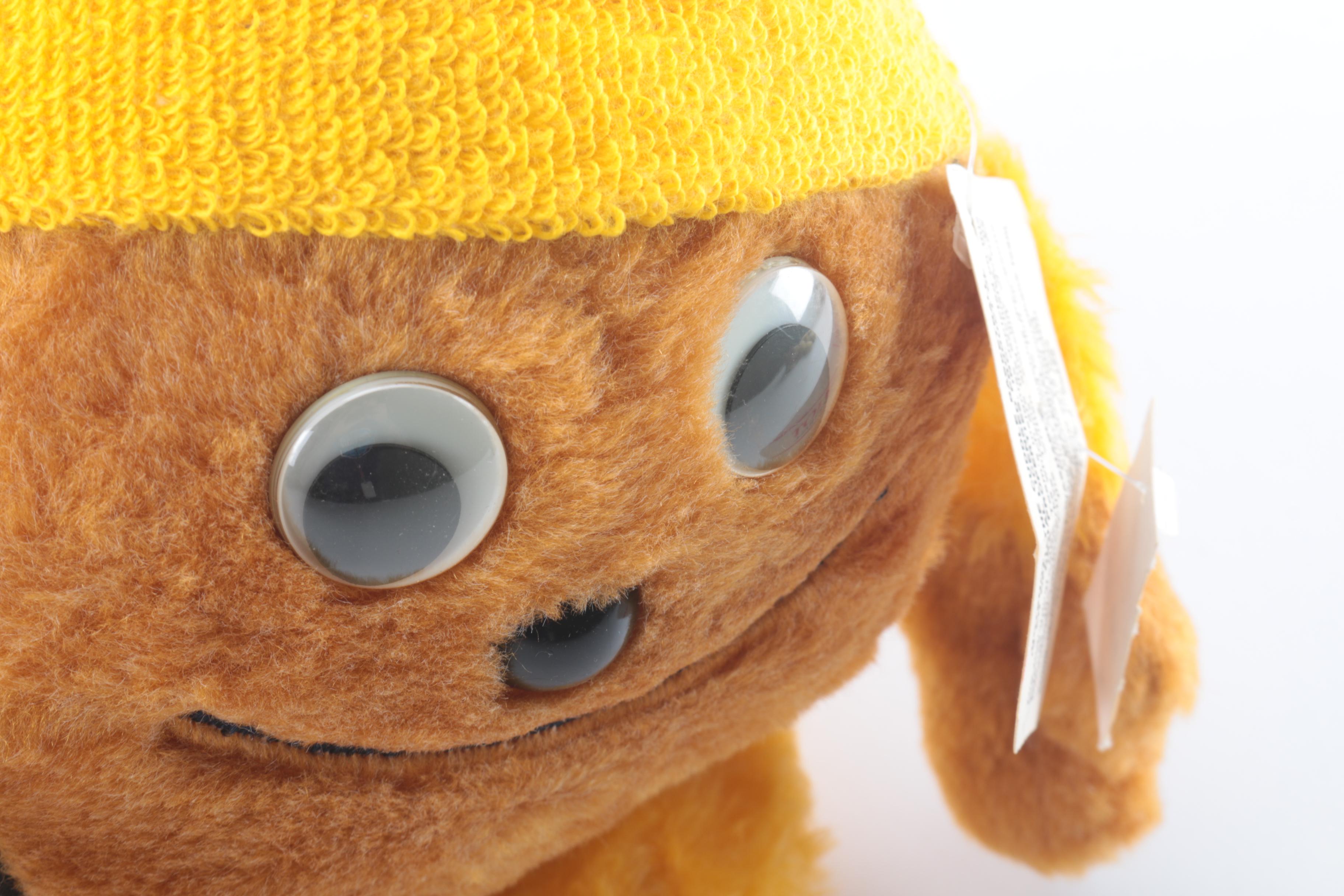 Los Angeles Lakers "Hot Shot Cuddle Basketball" Plush Toy