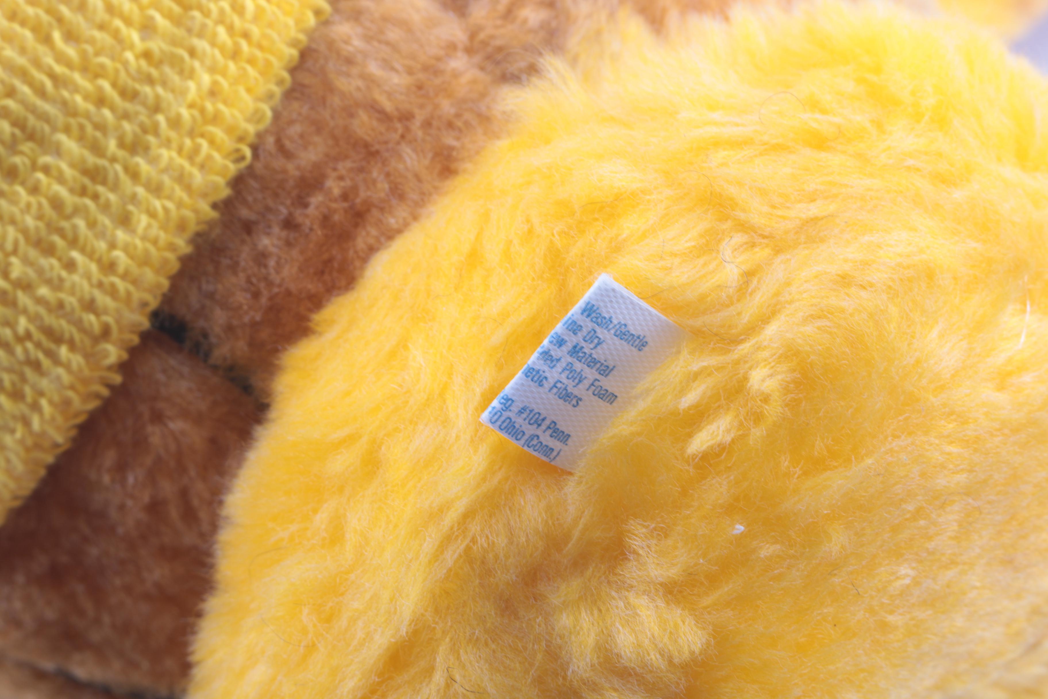 Los Angeles Lakers "Hot Shot Cuddle Basketball" Plush Toy