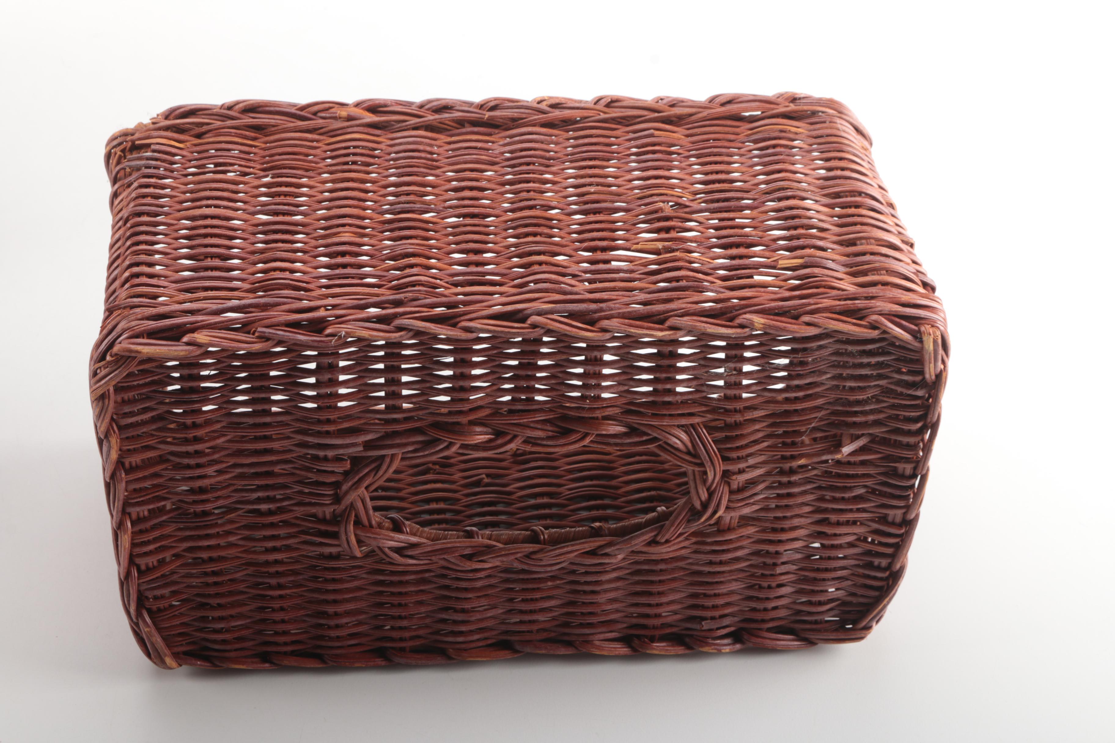 Brown Wicker Bathroom Set