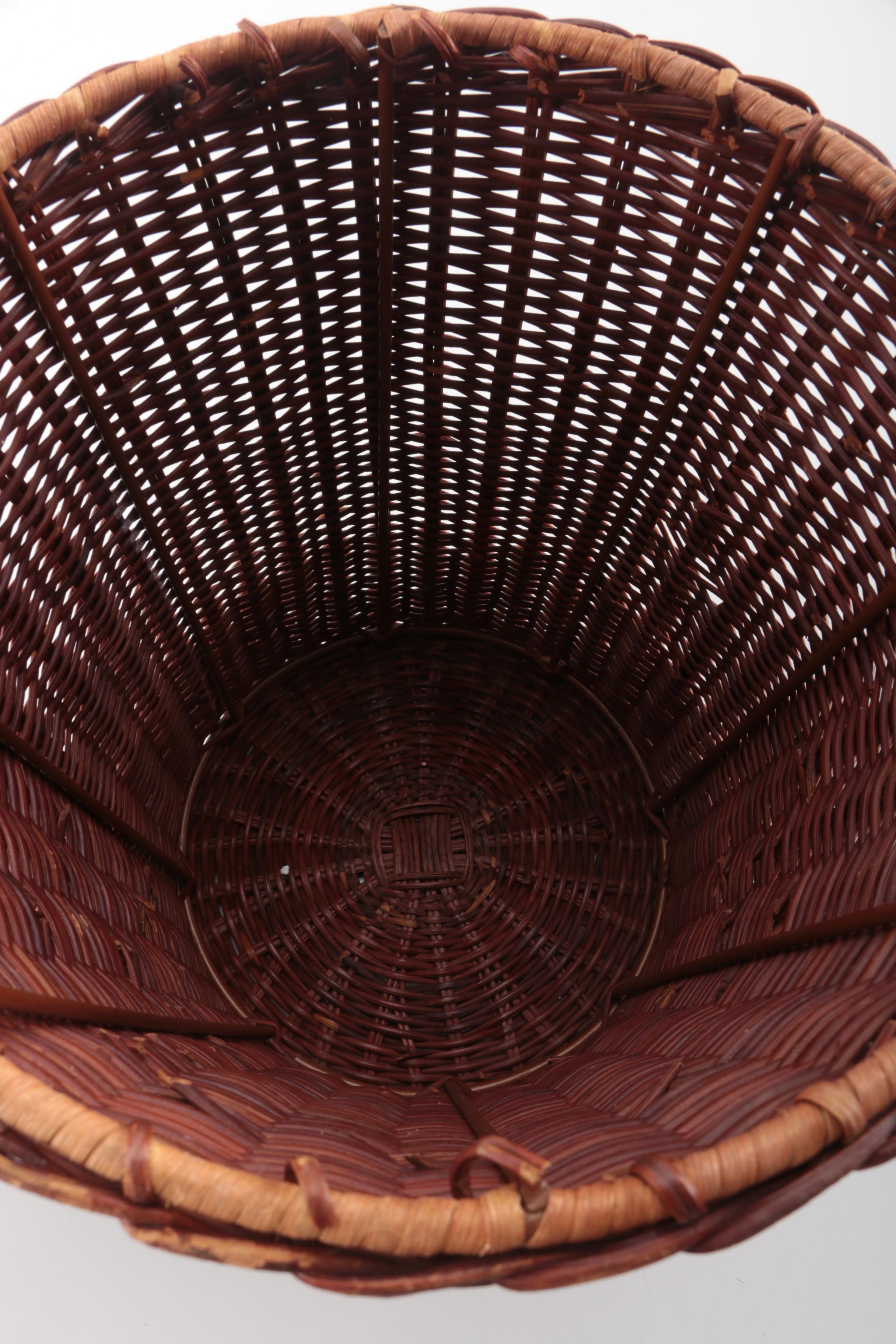 Brown Wicker Bathroom Set