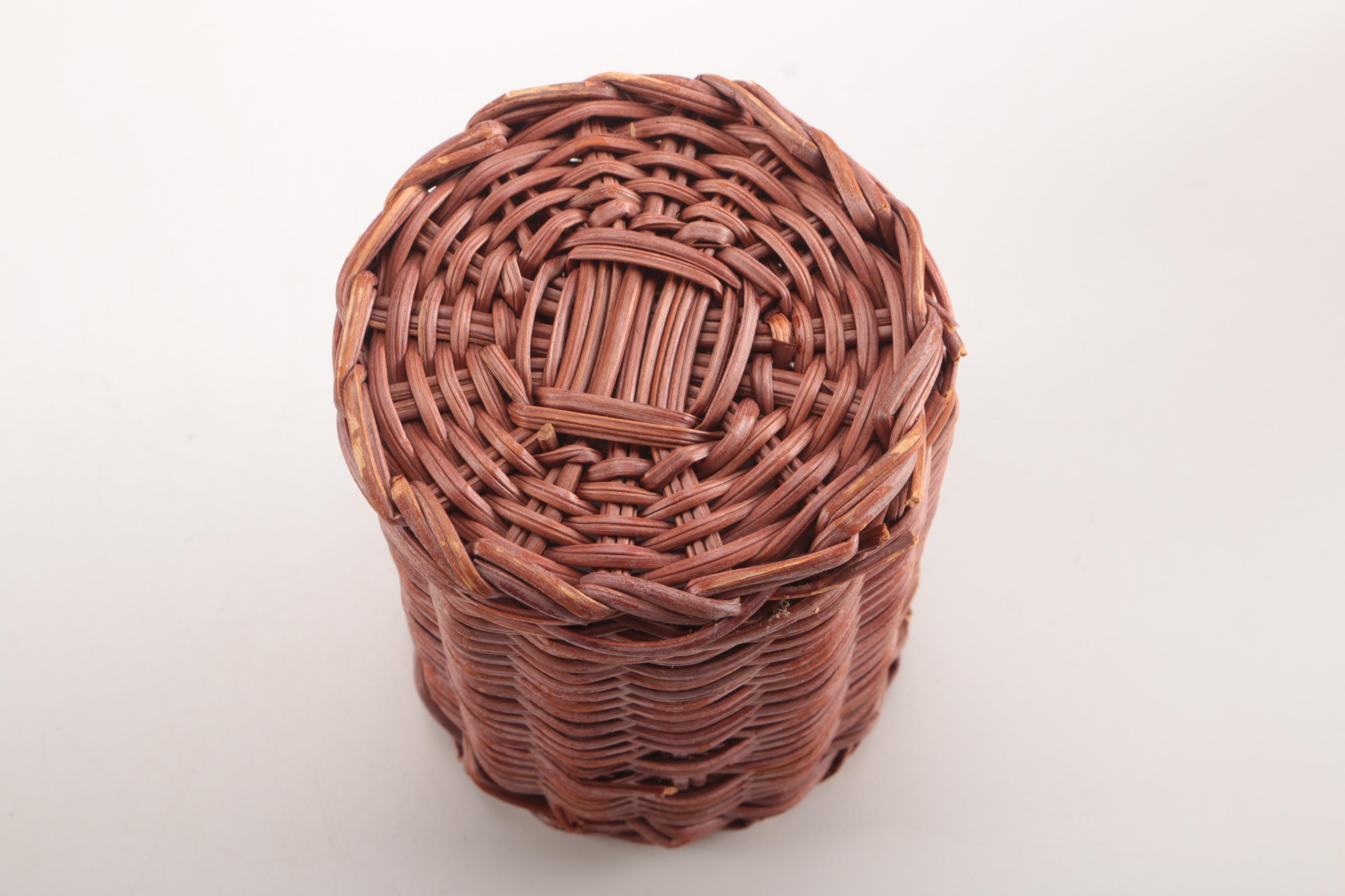 Brown Wicker Bathroom Set