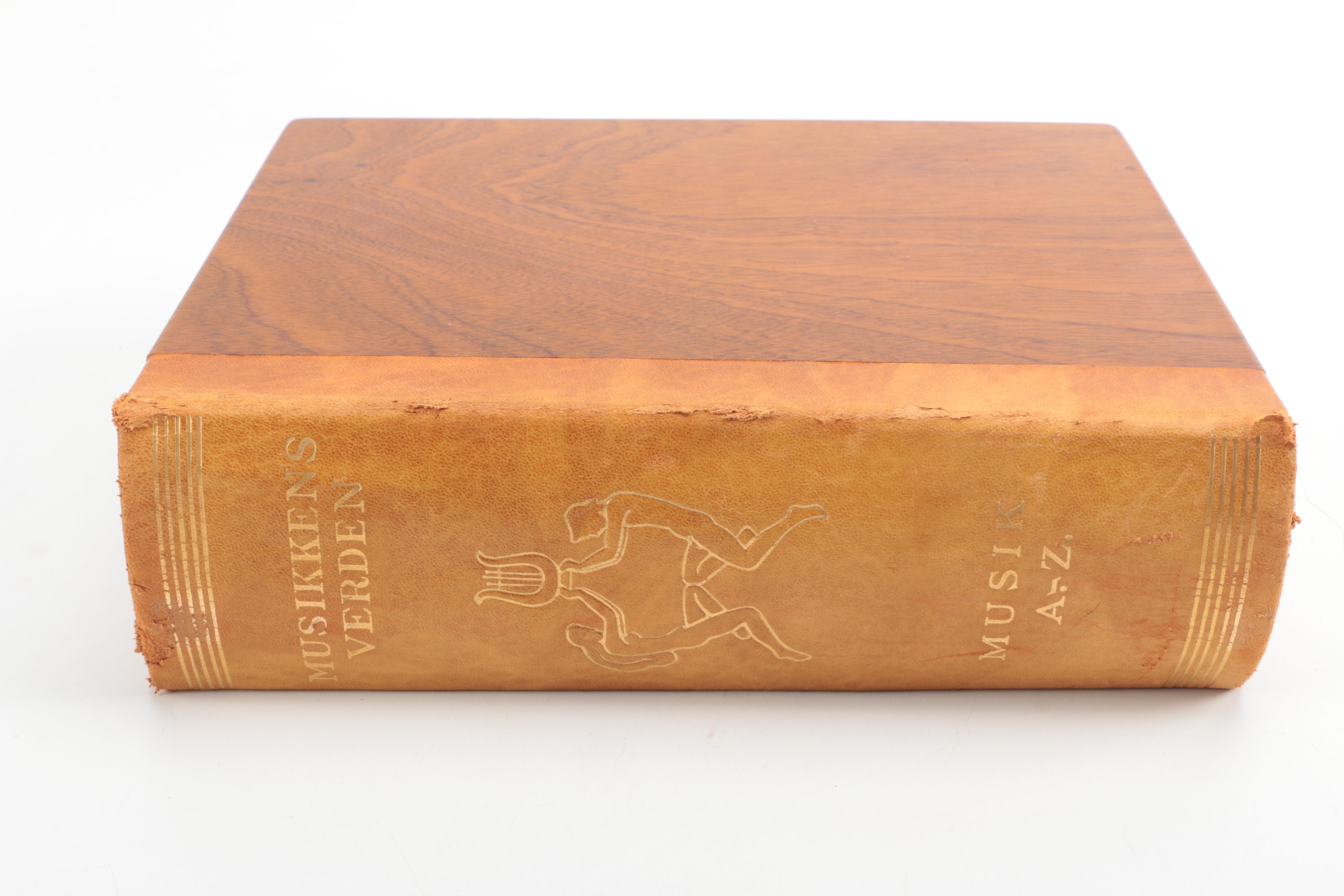 Danish "Musikkens Verden" Book