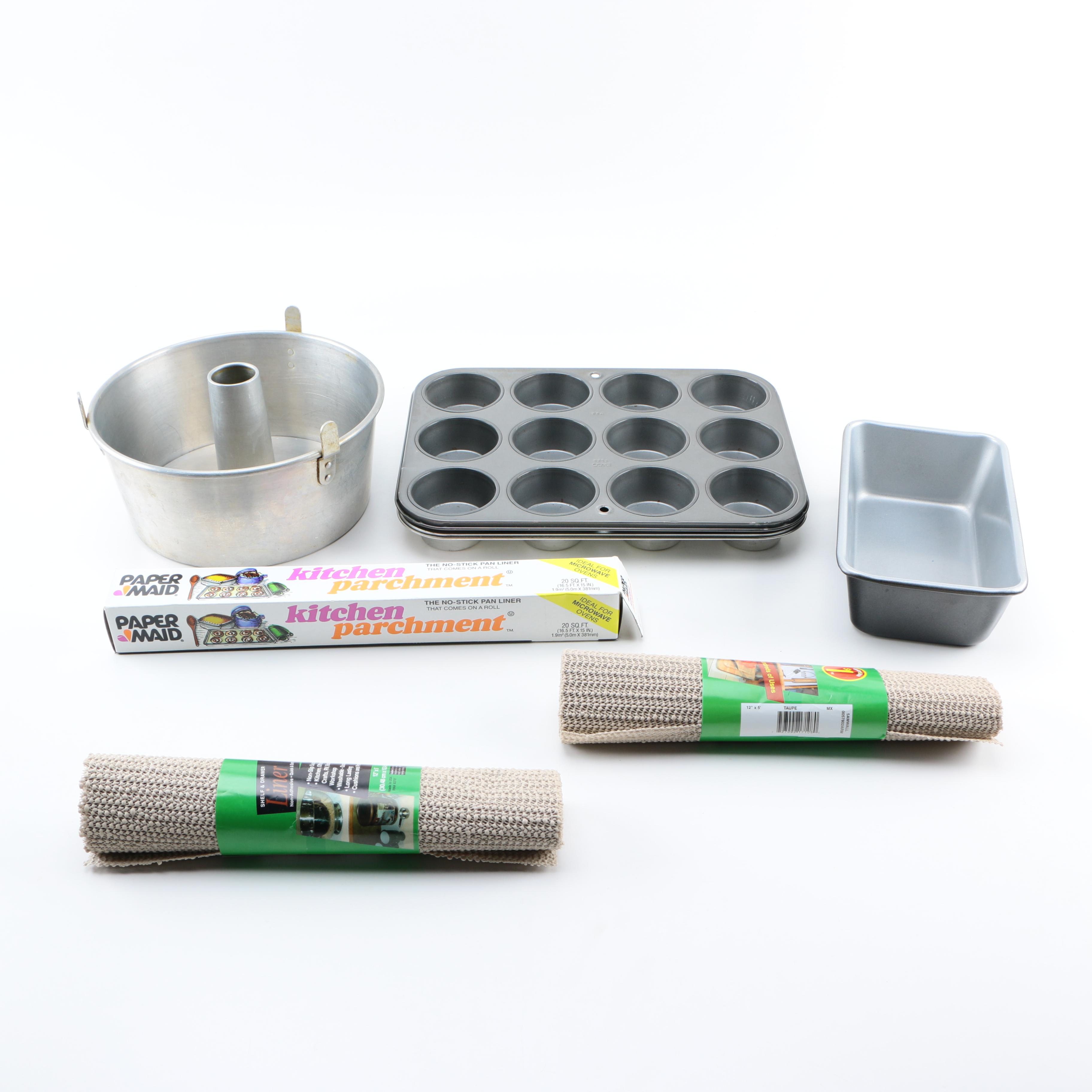 Baking Trays and Liners