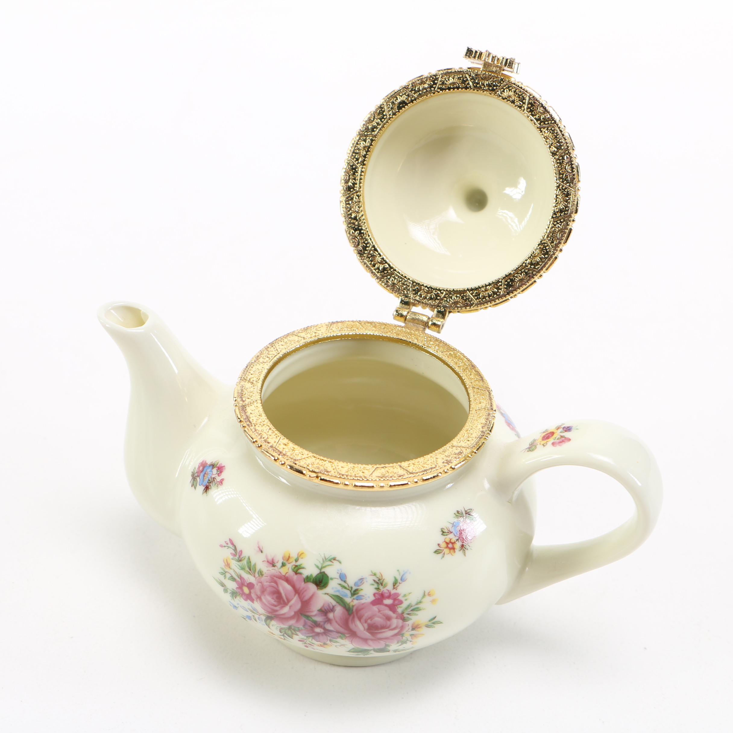 Pair of Formalities White Porcelain Teapot-Form Boxes