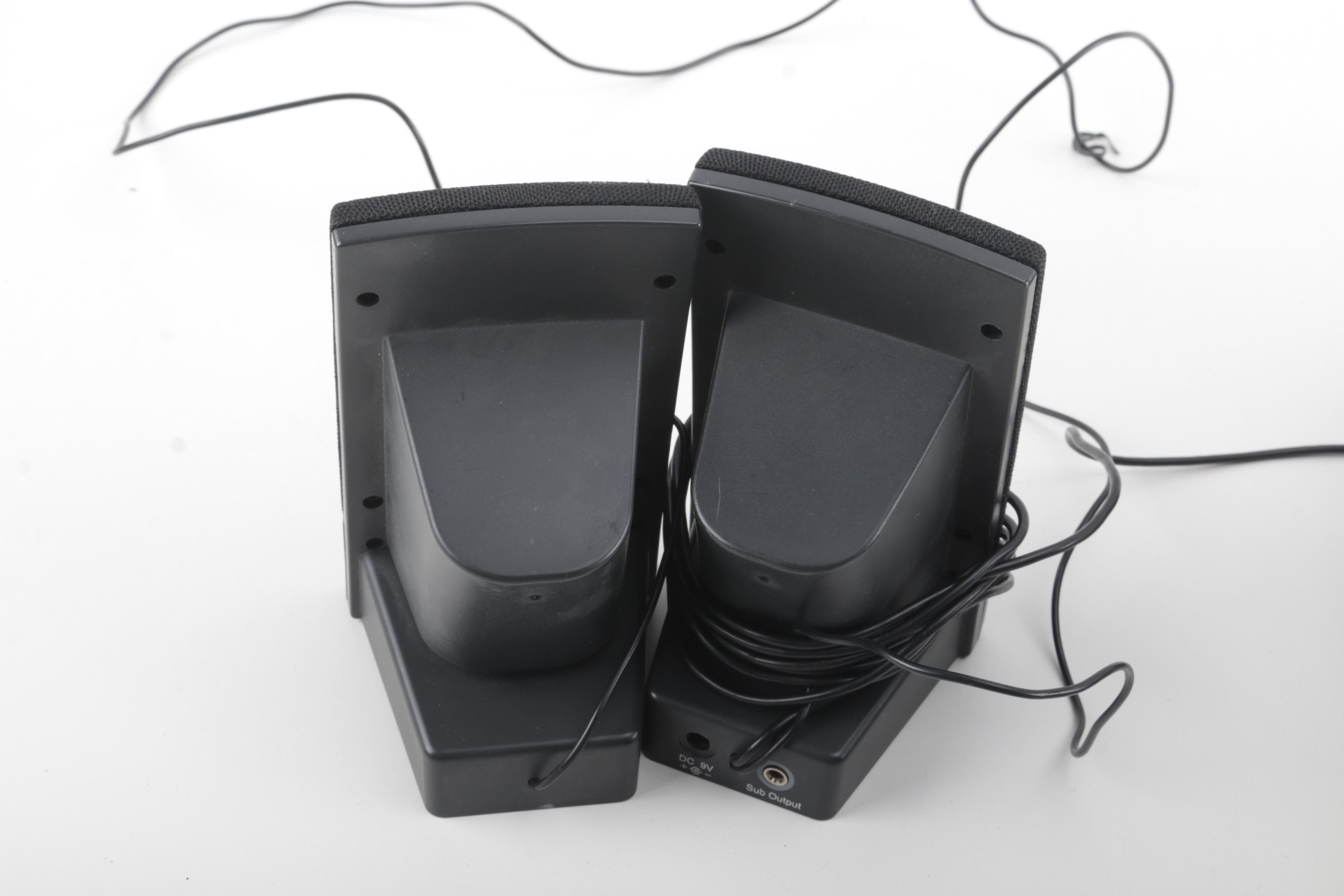 Audiovox AVP-6750M VHS Player with CA Speakers