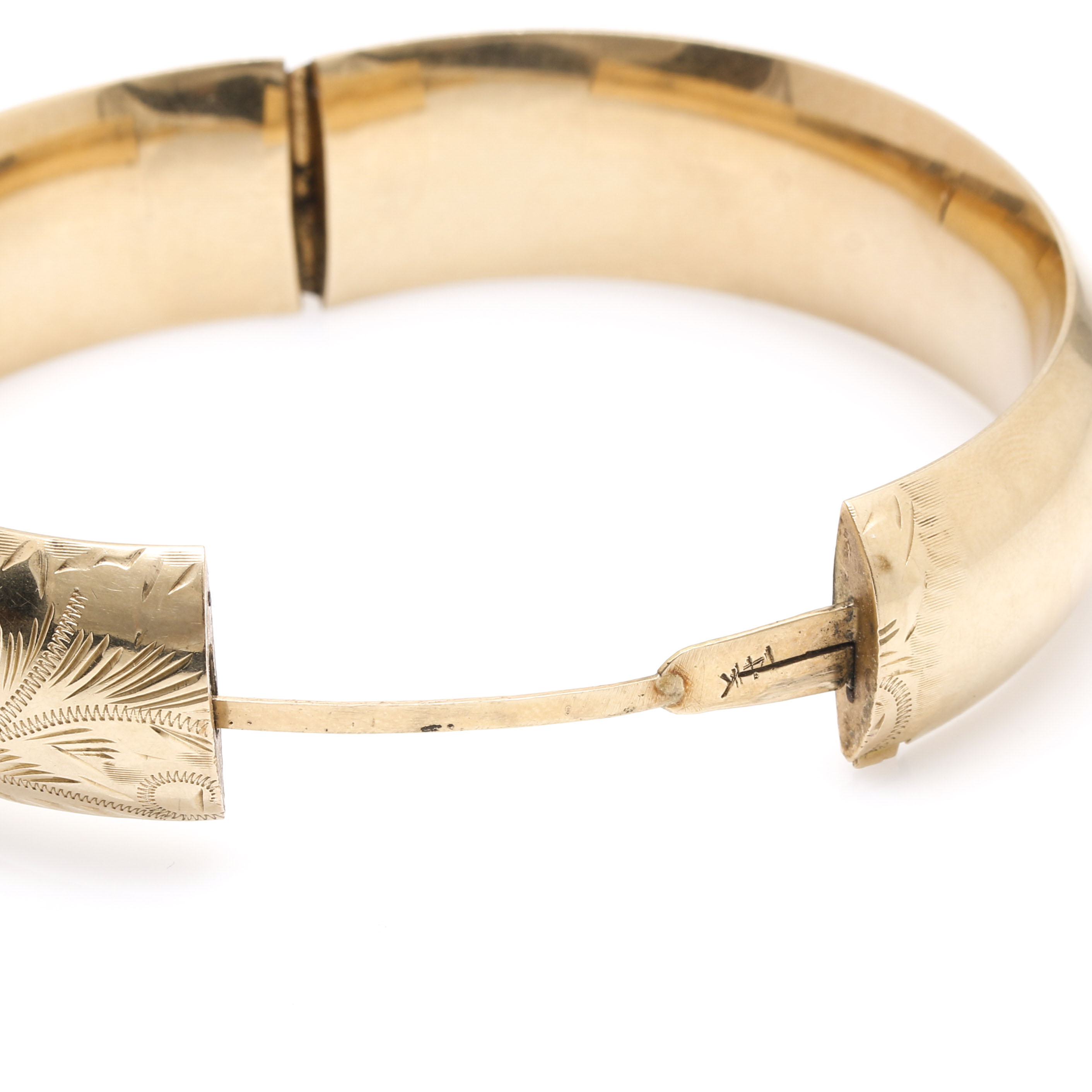 14K Yellow Gold Hinged Bangle