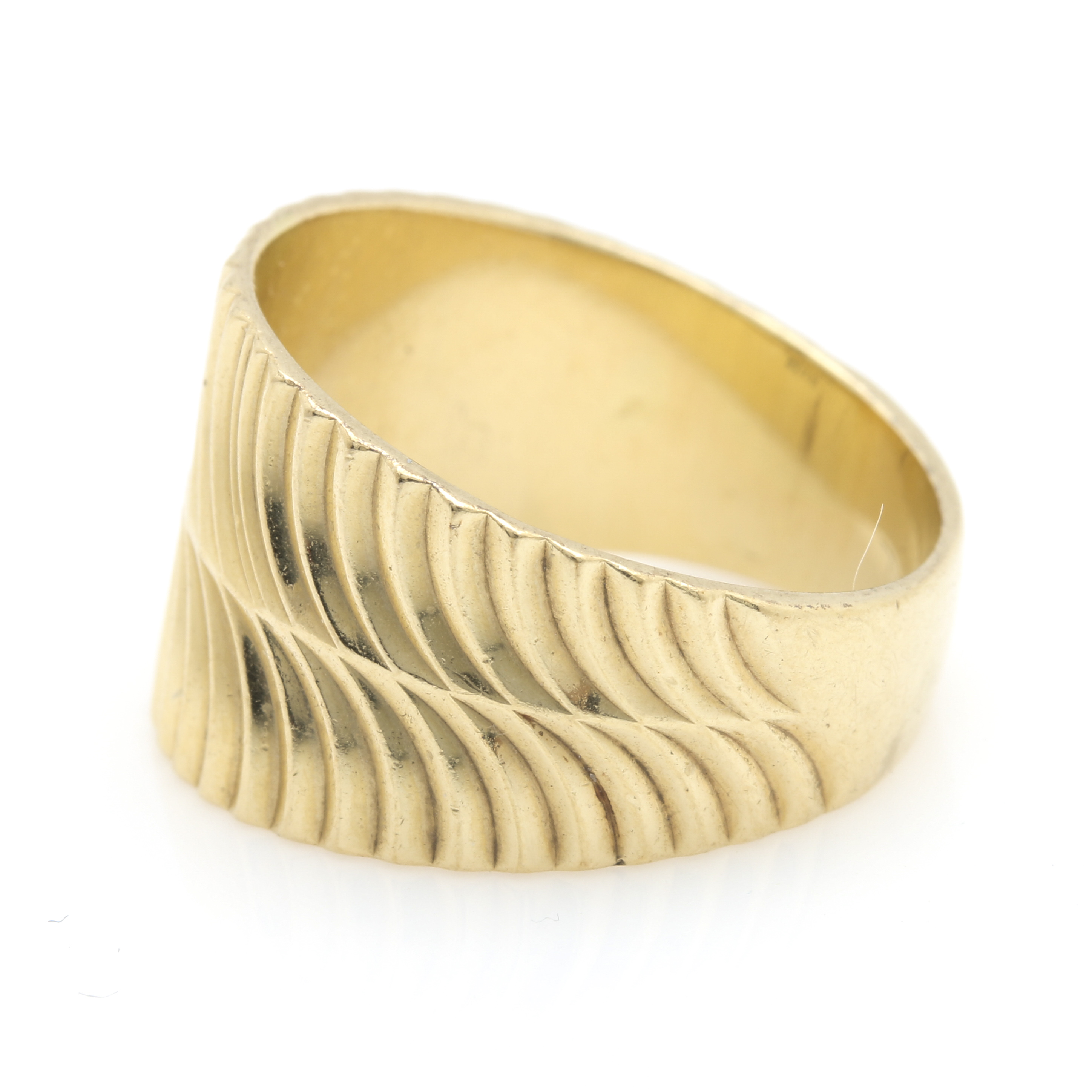 Milor Italy 14K Yellow Gold Beveled Band