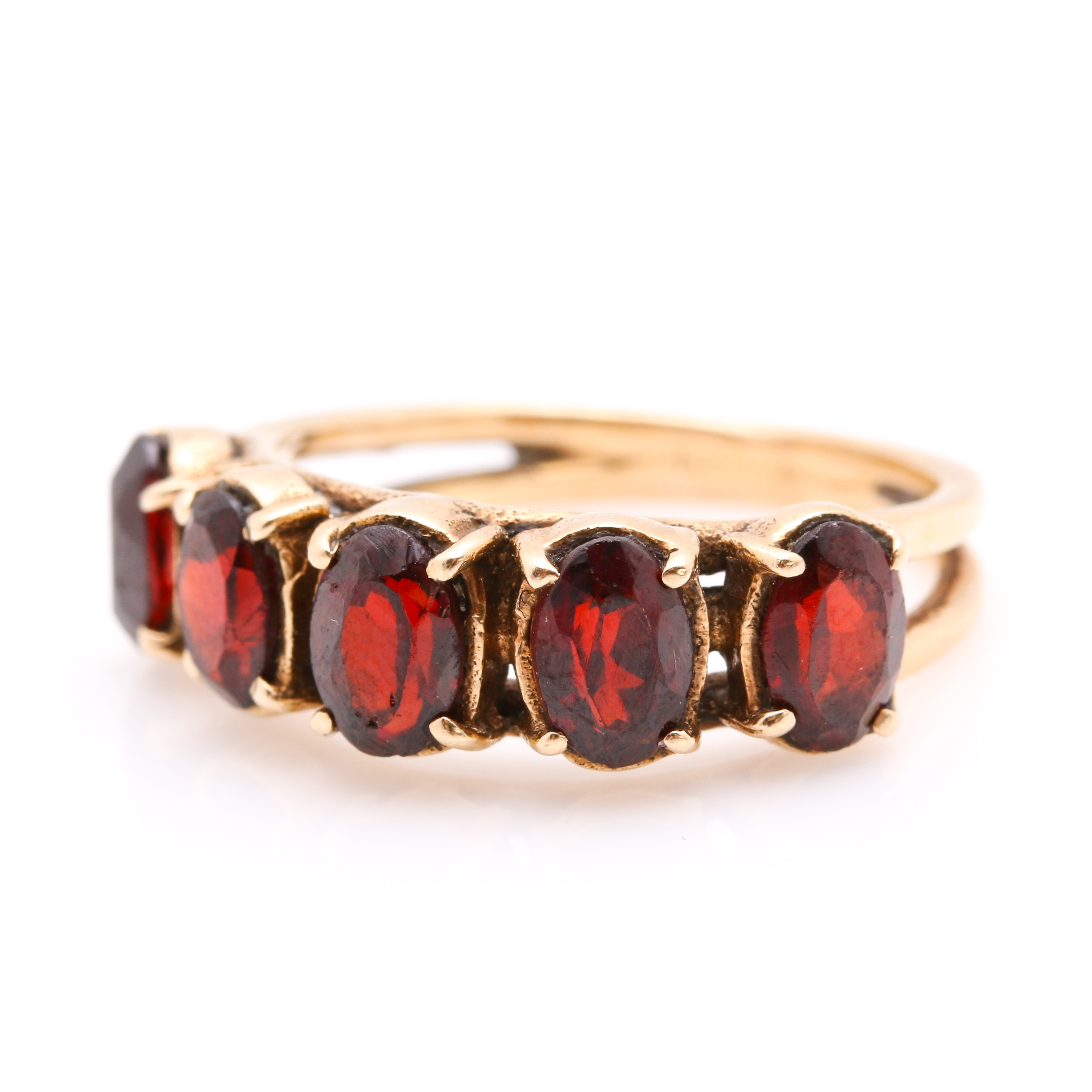 14K Yellow Gold Garnet Ring