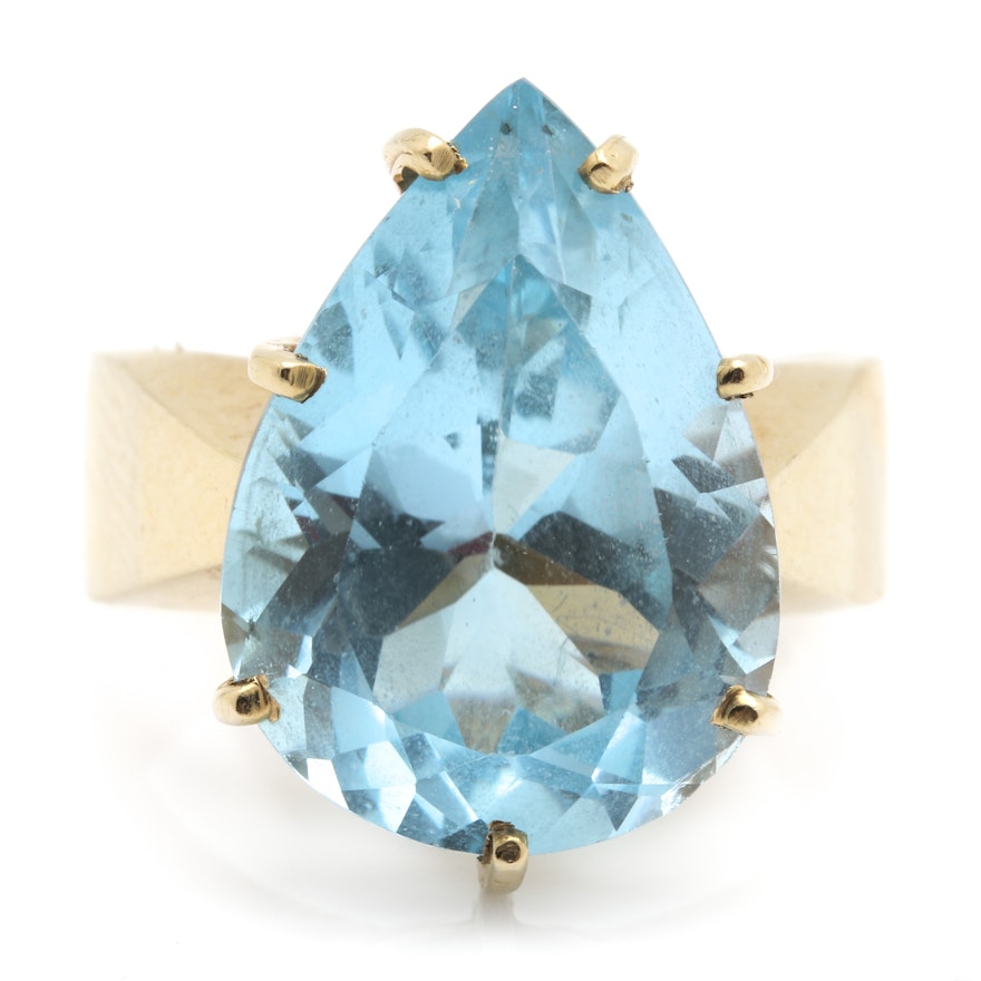14K Yellow Gold 12.50 CT Blue Topaz Solitaire Ring
