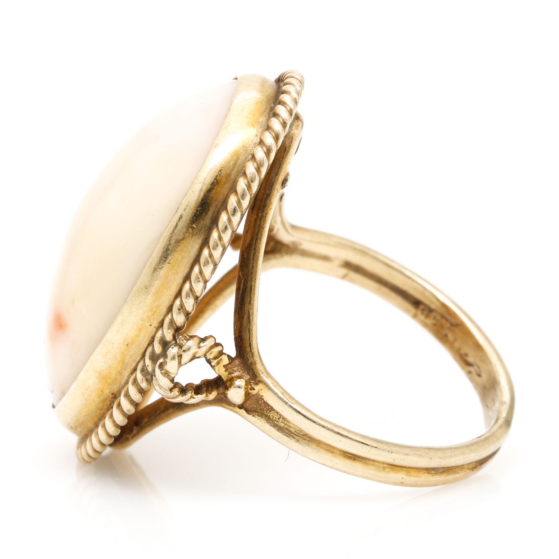 14K Yellow Gold Coral Ring