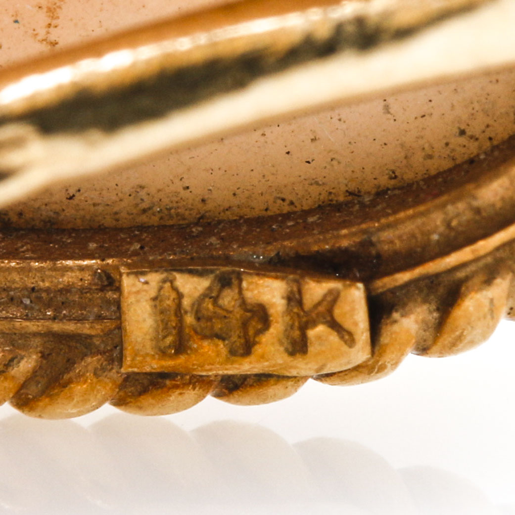 14K Yellow Gold Coral Ring