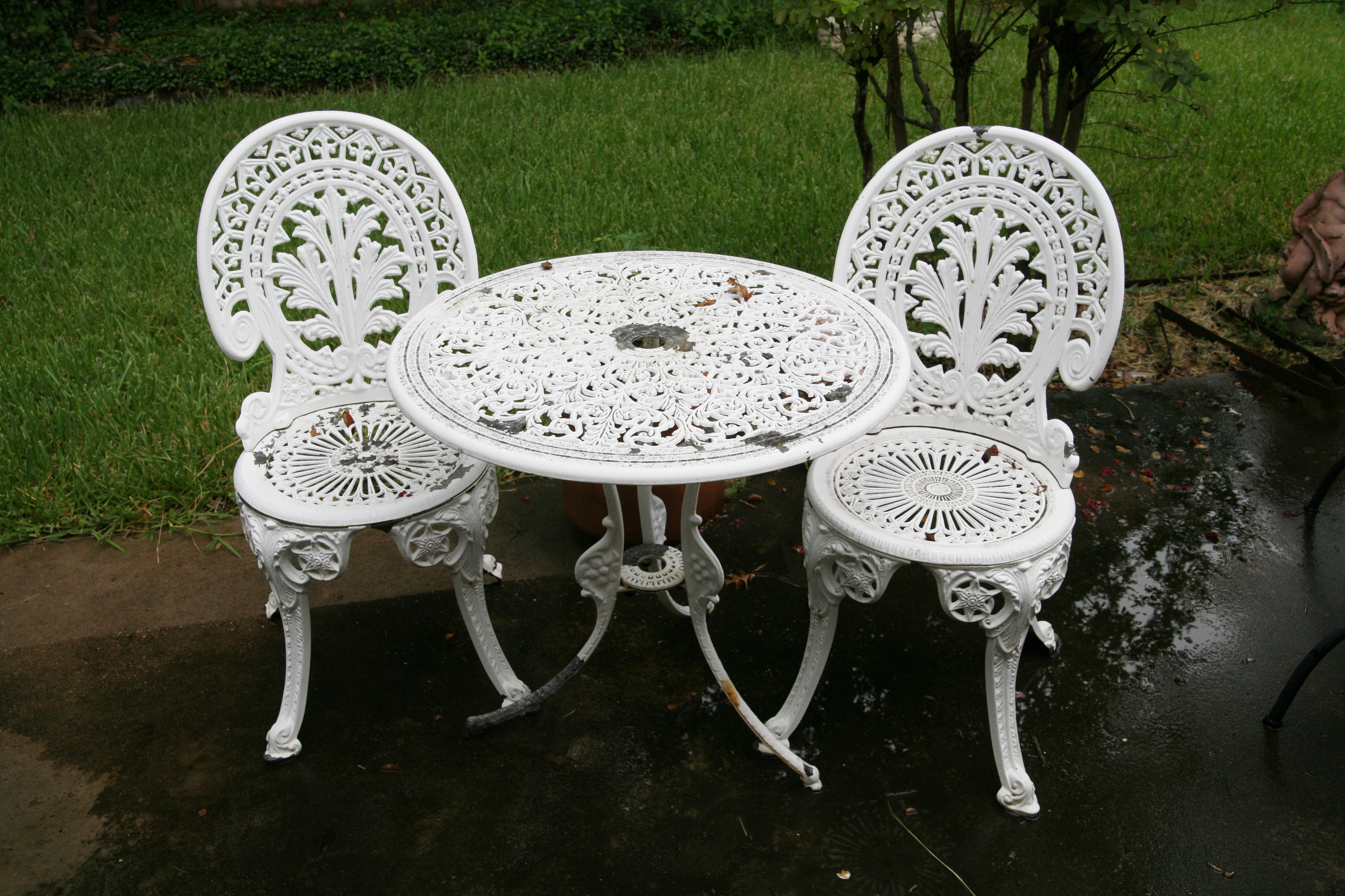 White Cast Iron Patio Table and Chairs
