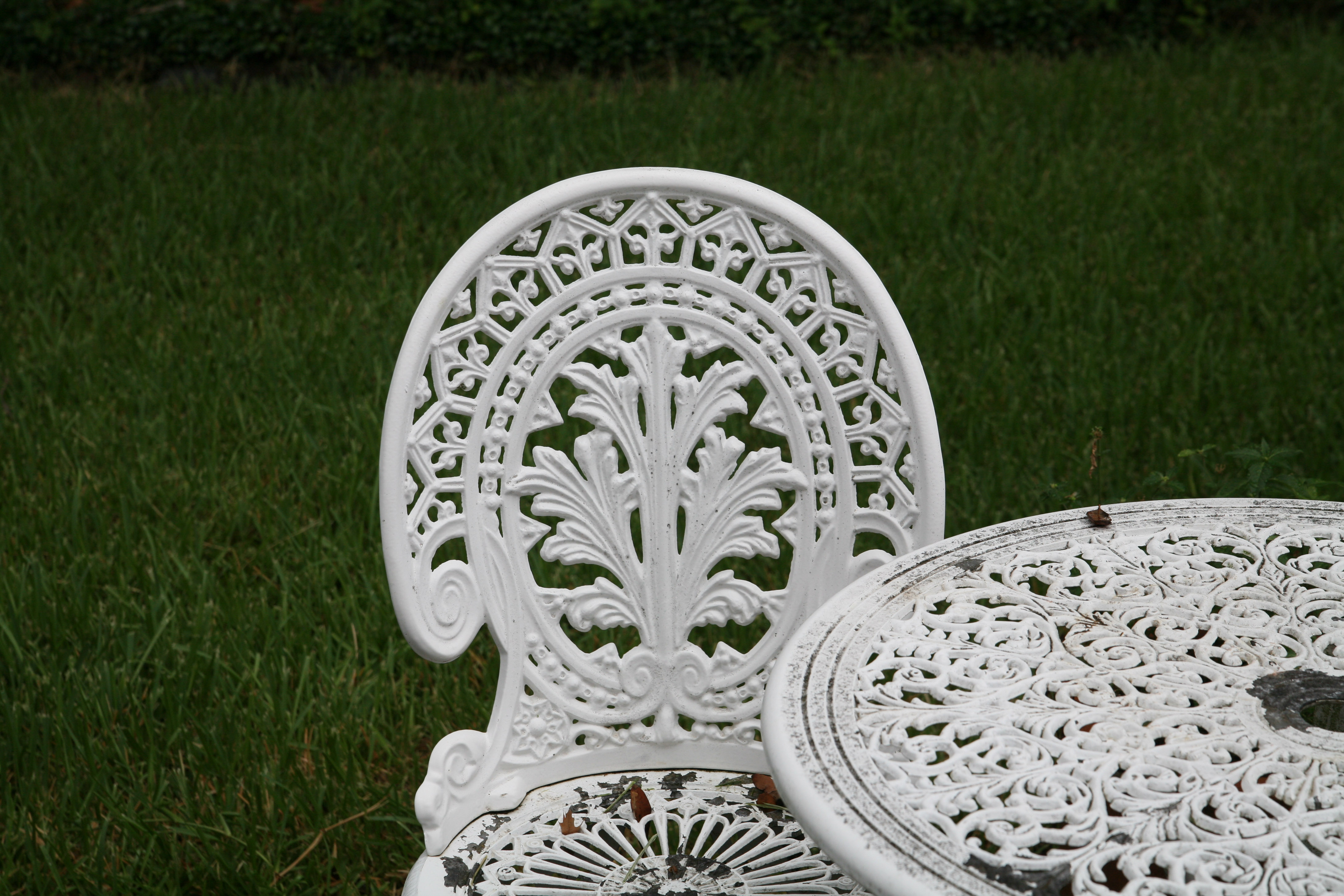 White Cast Iron Patio Table and Chairs