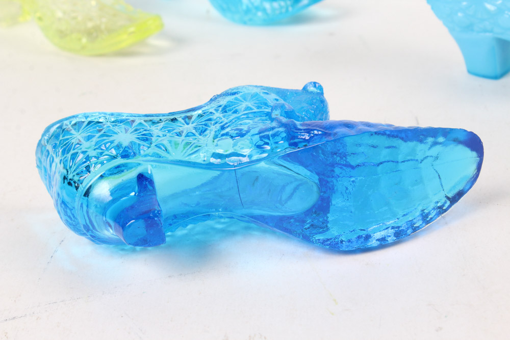 Fenton Glass Shoes Including Vaseline Glass